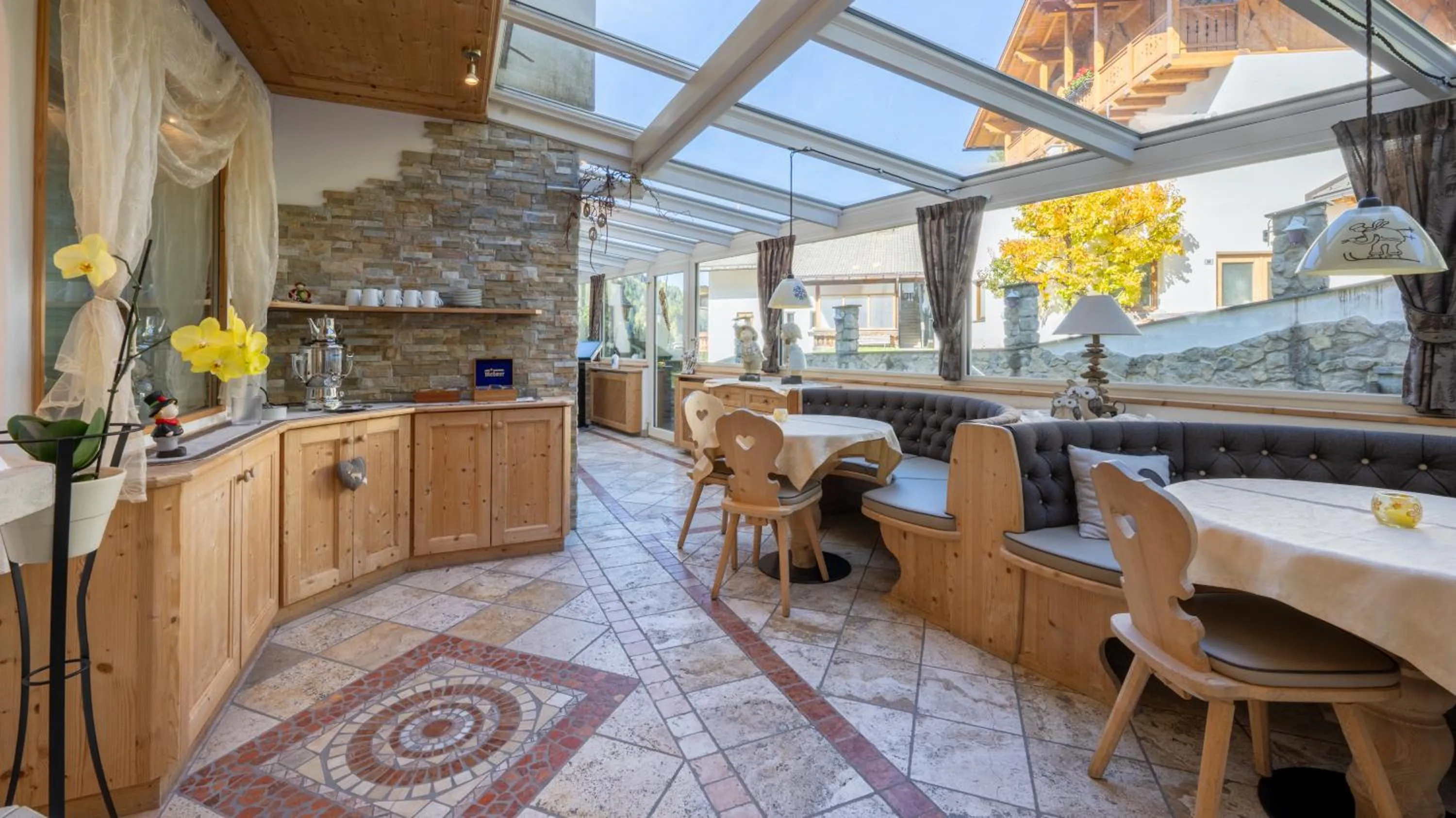 Seating area in Garni Hotel and Apartments Wildbach