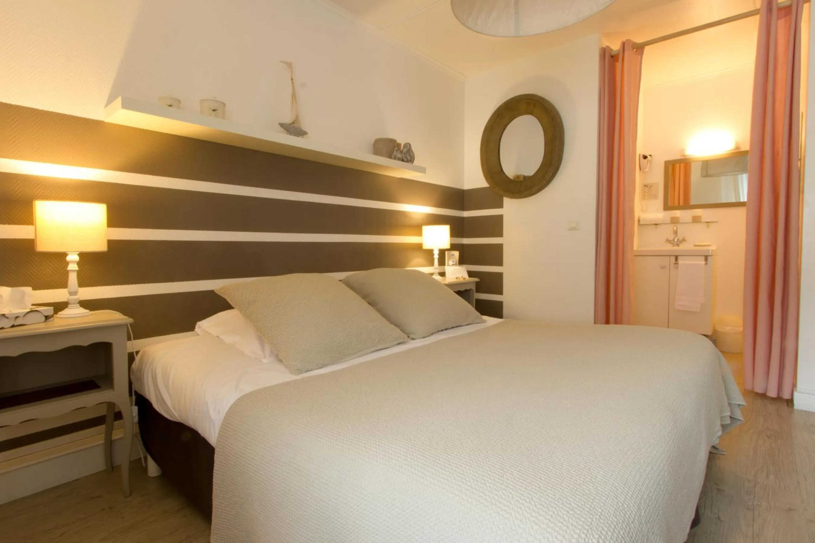 Photo of the whole room, Bed in Casa Cosy Le Pouliguen