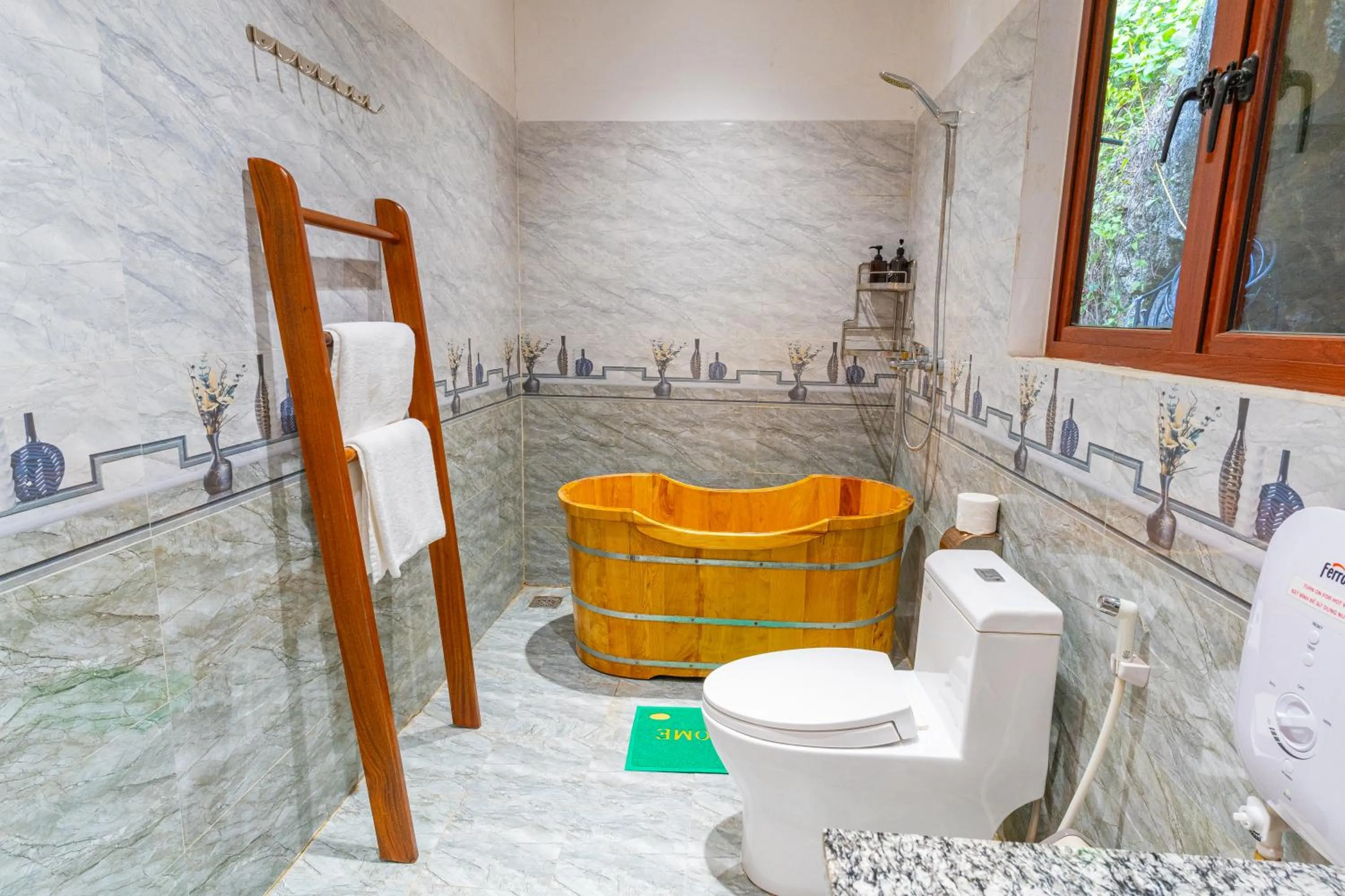 Shower in Green Mountain Homestay