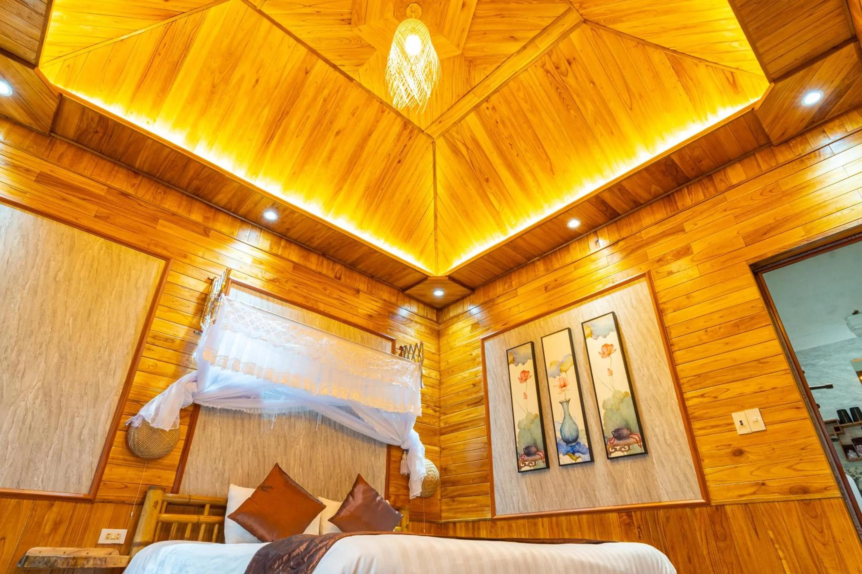 Living room, Bed in Green Mountain Homestay