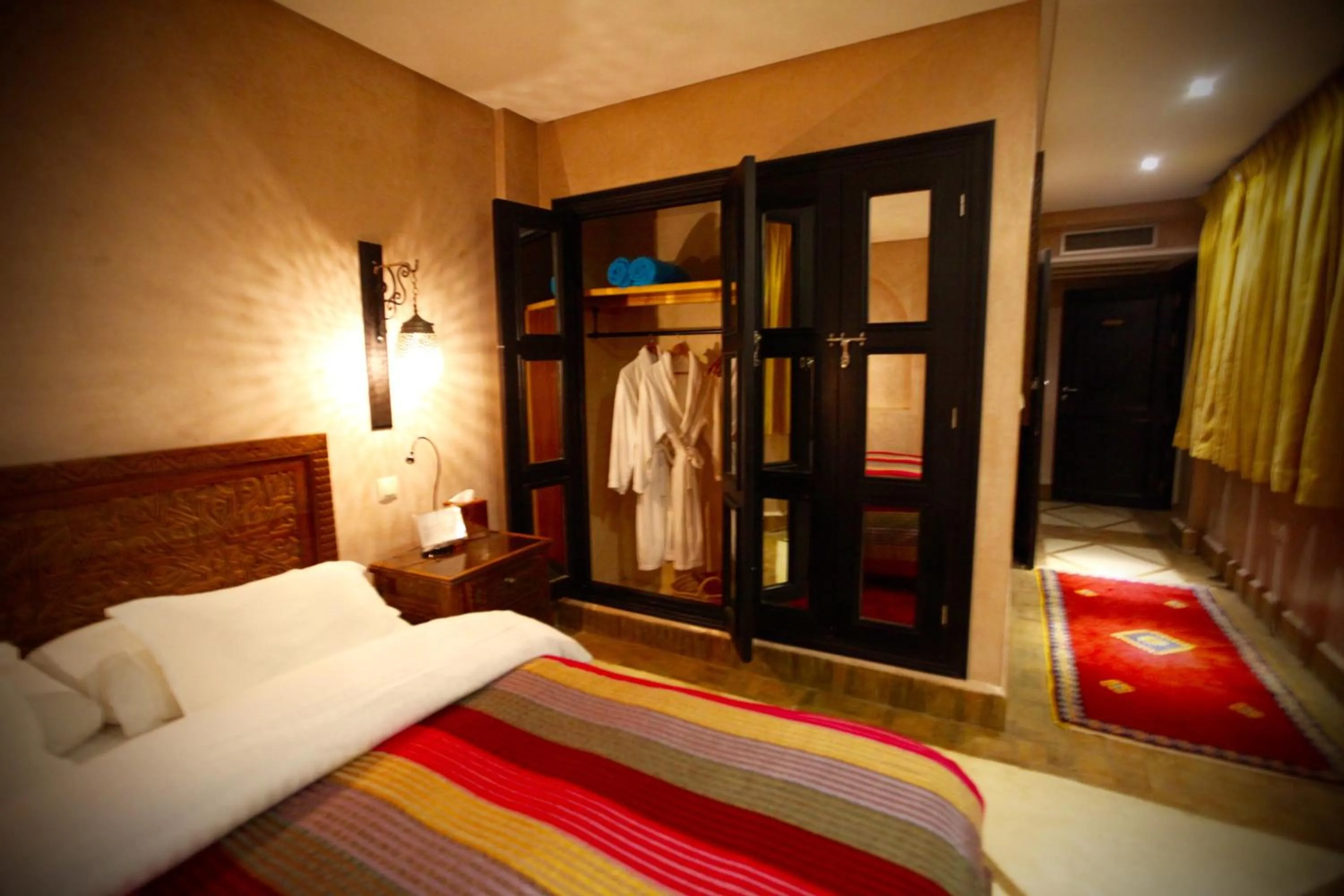 Photo of the whole room, Bed in Riad Dar Haven