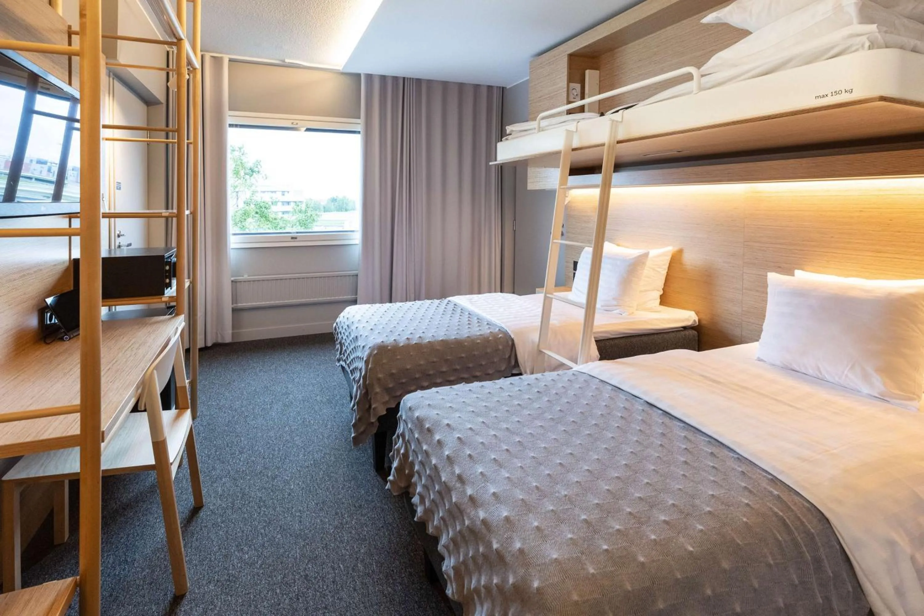 Bedroom, Bed in Scandic Helsinki Aviacongress