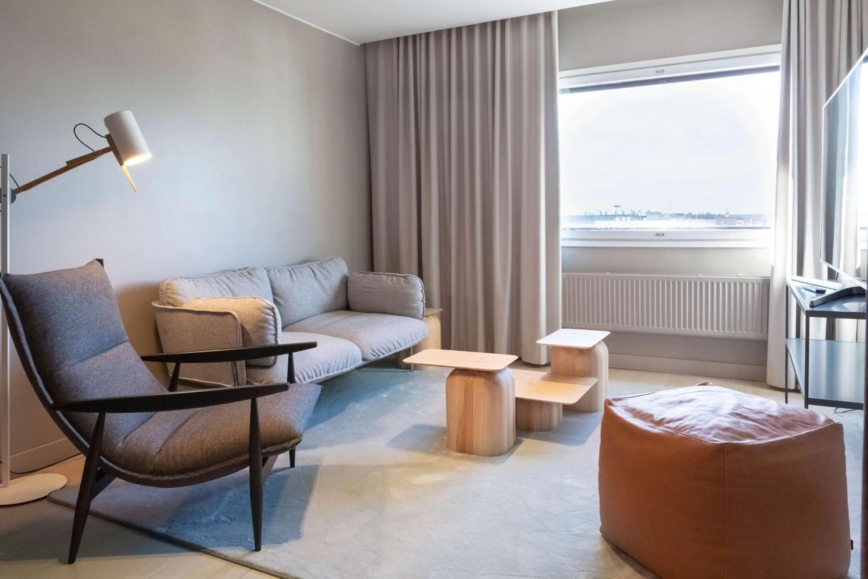 Bedroom in Scandic Helsinki Aviacongress