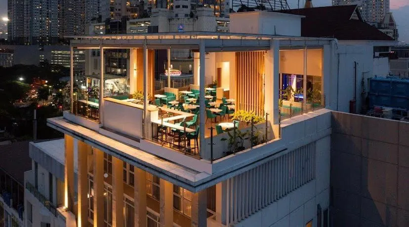 Restaurant/places to eat in Grand Picasso Hotel