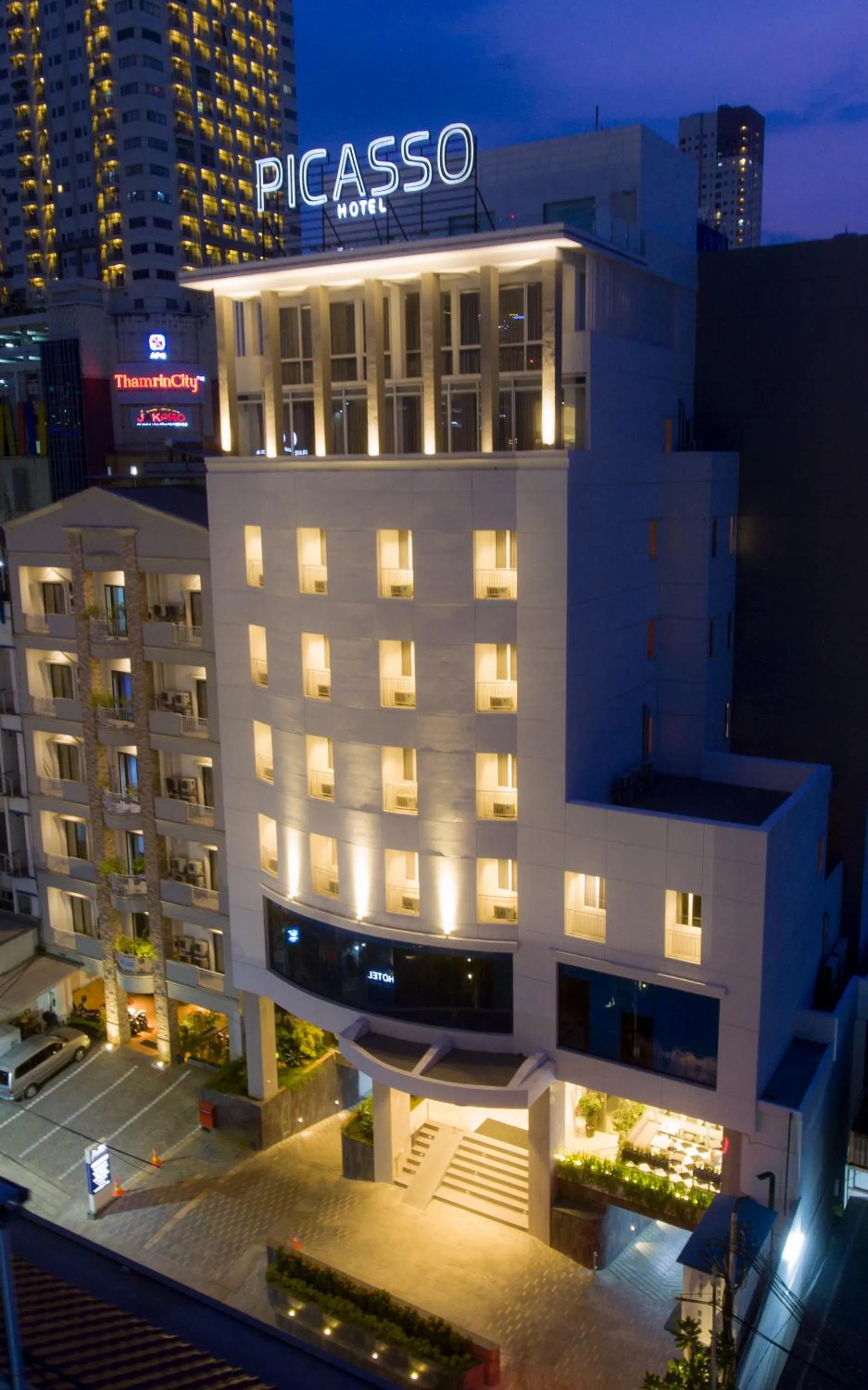 Property building in Grand Picasso Hotel