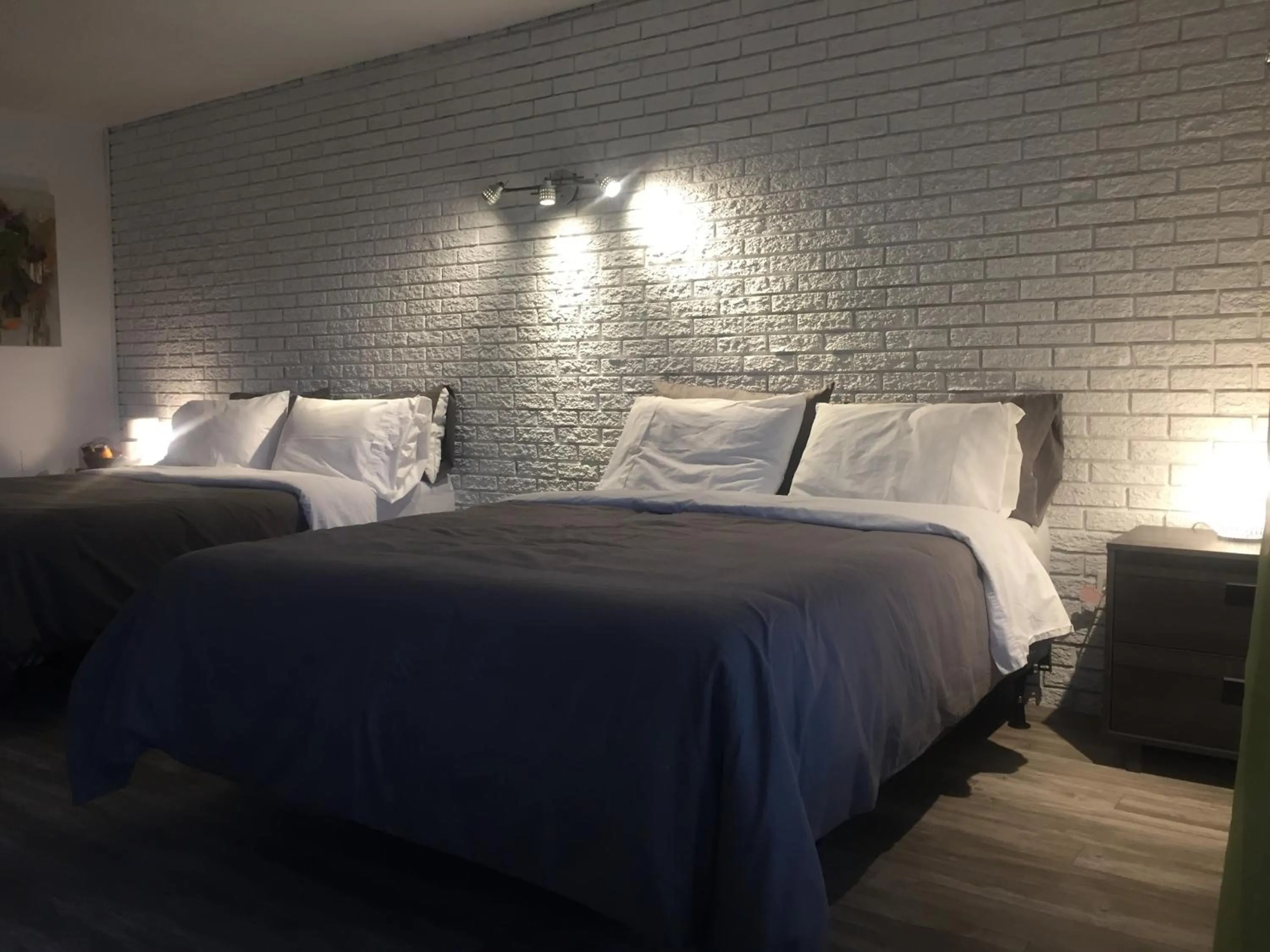 Deluxe Queen Room with Two Queen Beds in Complexe Dix80