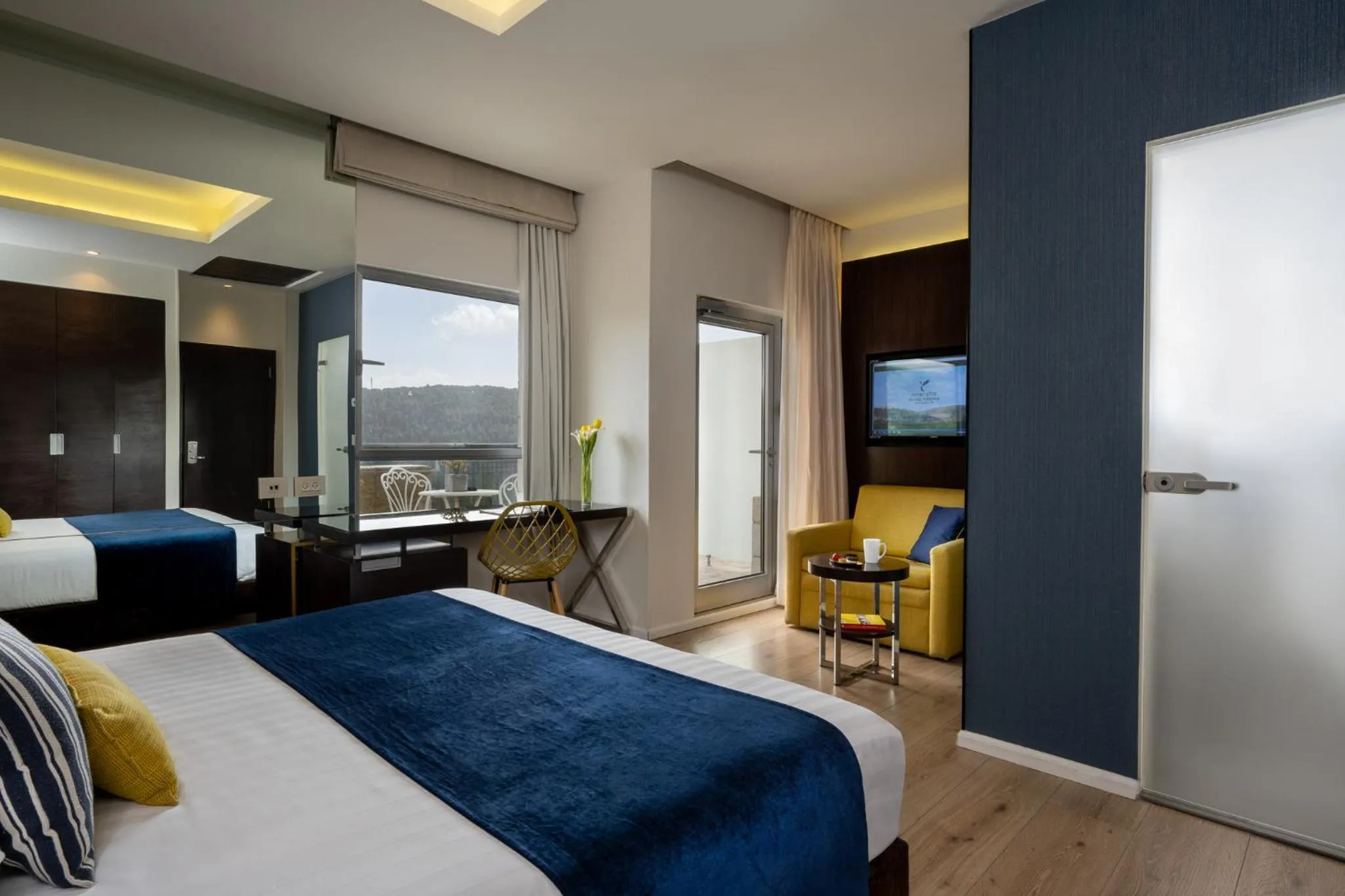 Photo of the whole room, Bed in Hotel Yehuda