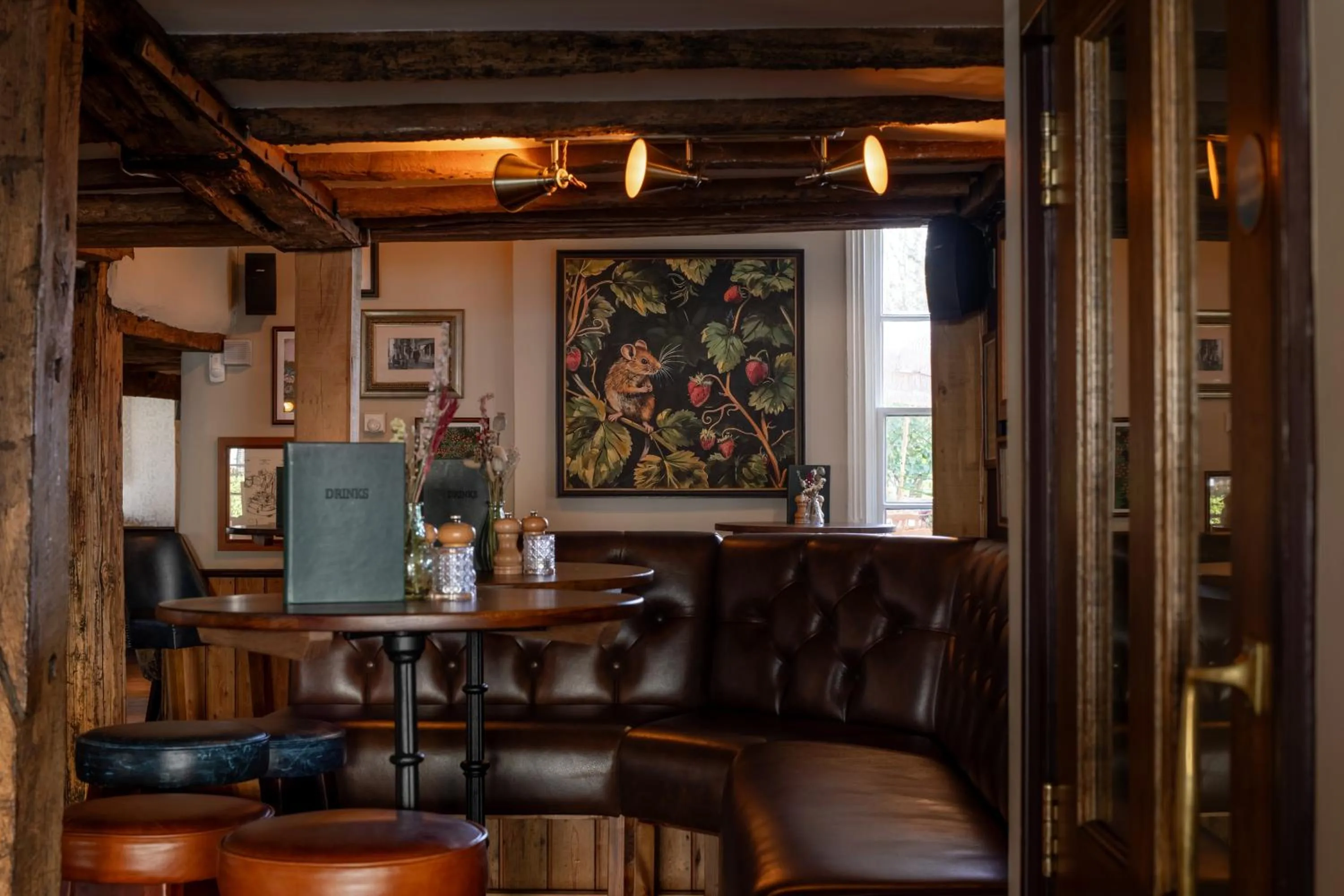 Lounge or bar in The Crown Inn