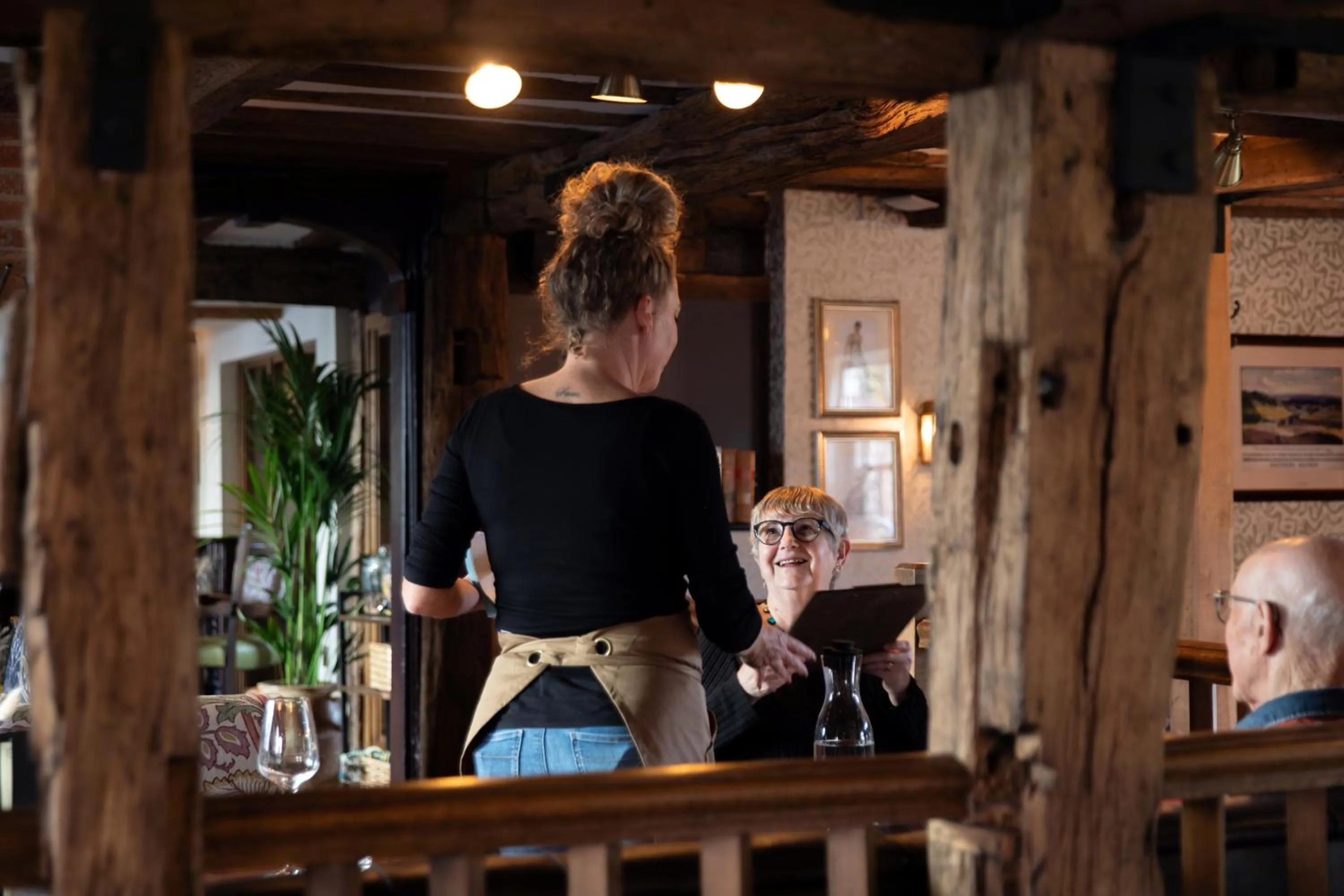 Restaurant/places to eat in The Crown Inn