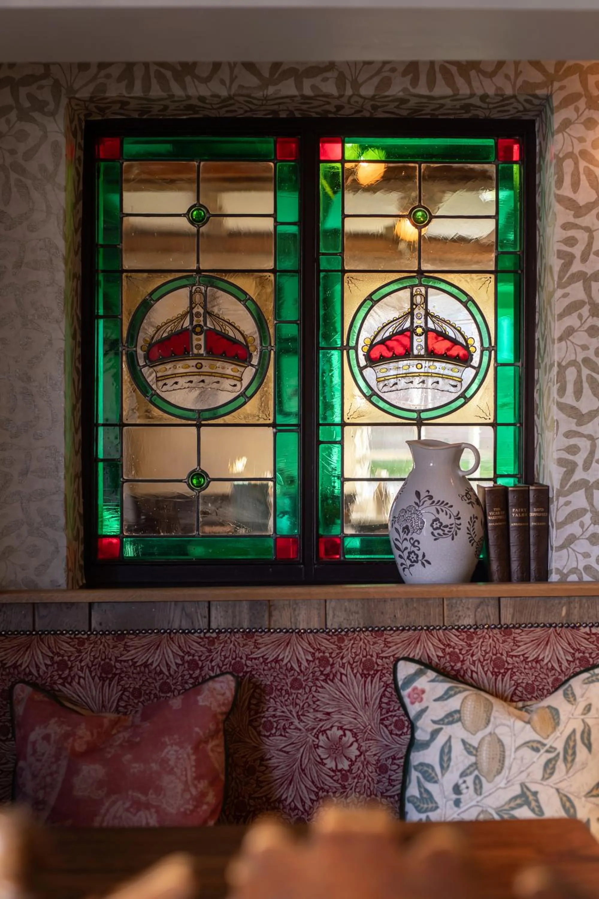 Lounge or bar in The Crown Inn