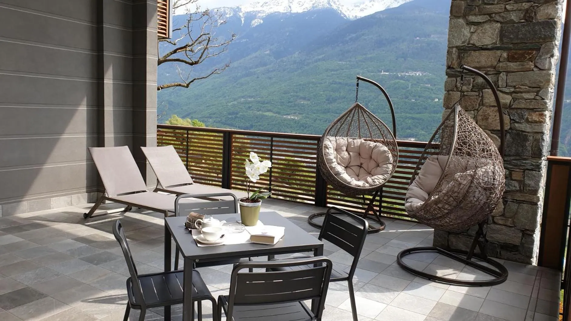 Photo of the whole room in Wine Hotel Retici Balzi