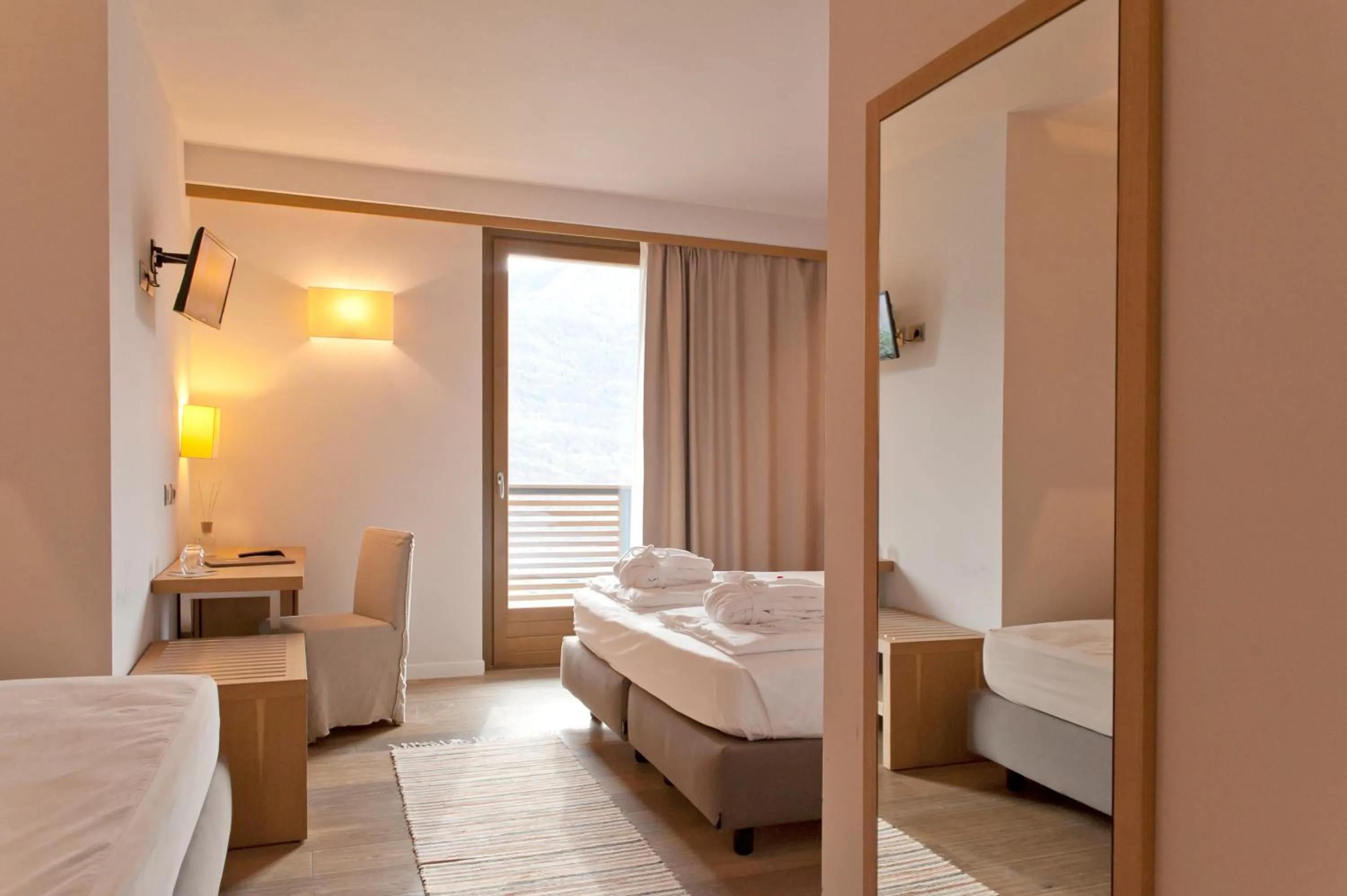 Photo of the whole room, Bed in Wine Hotel Retici Balzi