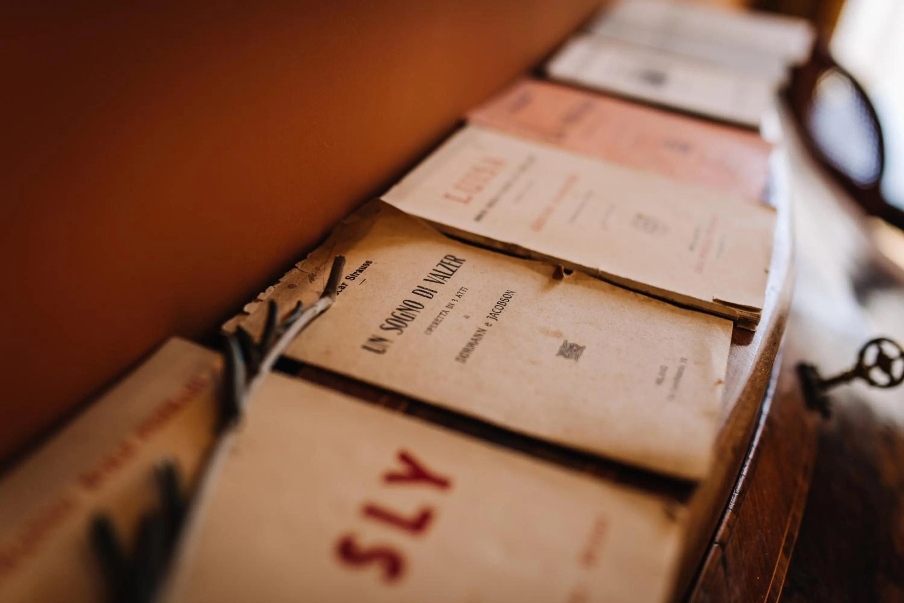 Decorative detail in Spaccanapoli B&B City Soul