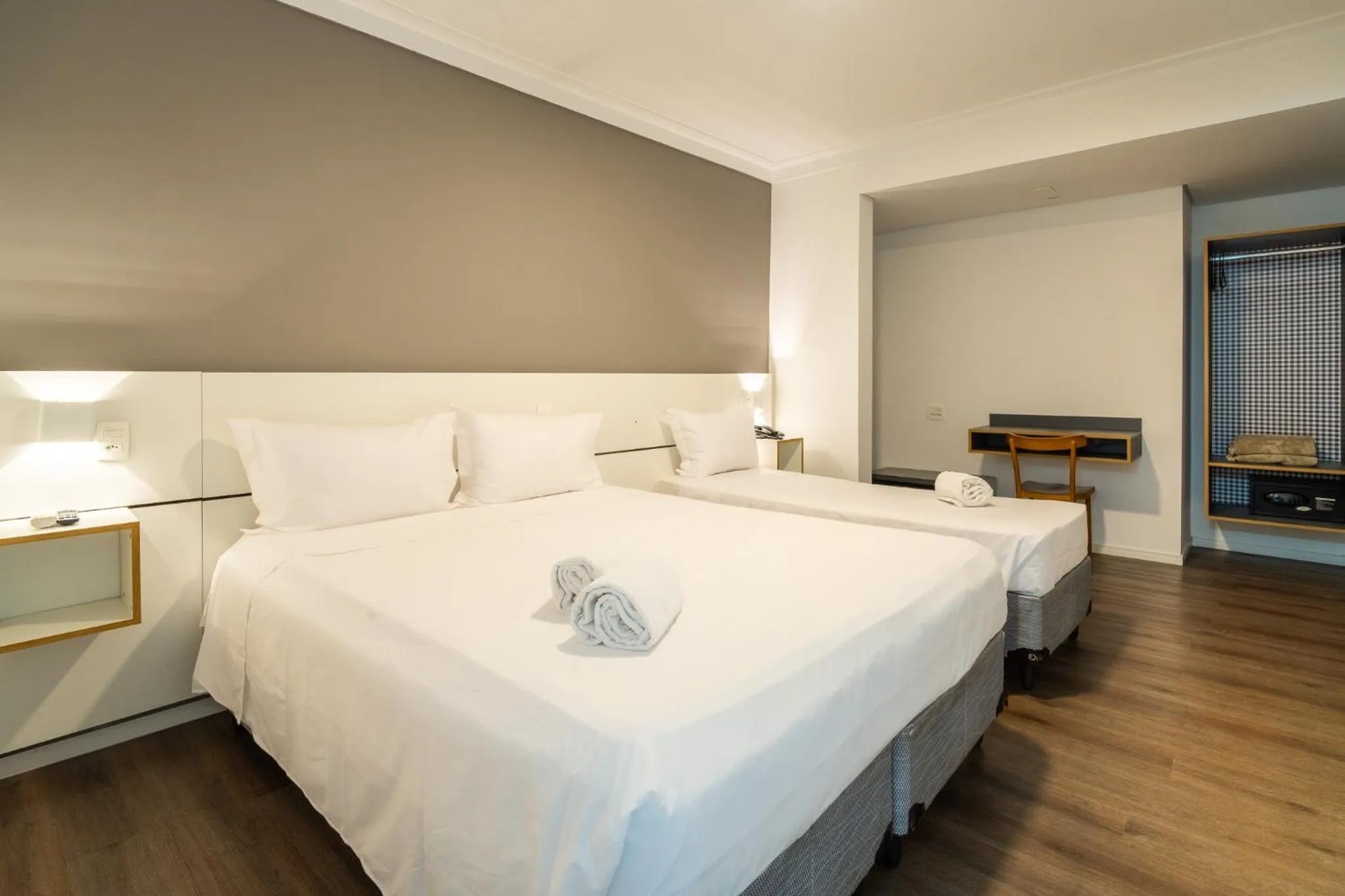 Bed in Uniclass Hotel Lapa