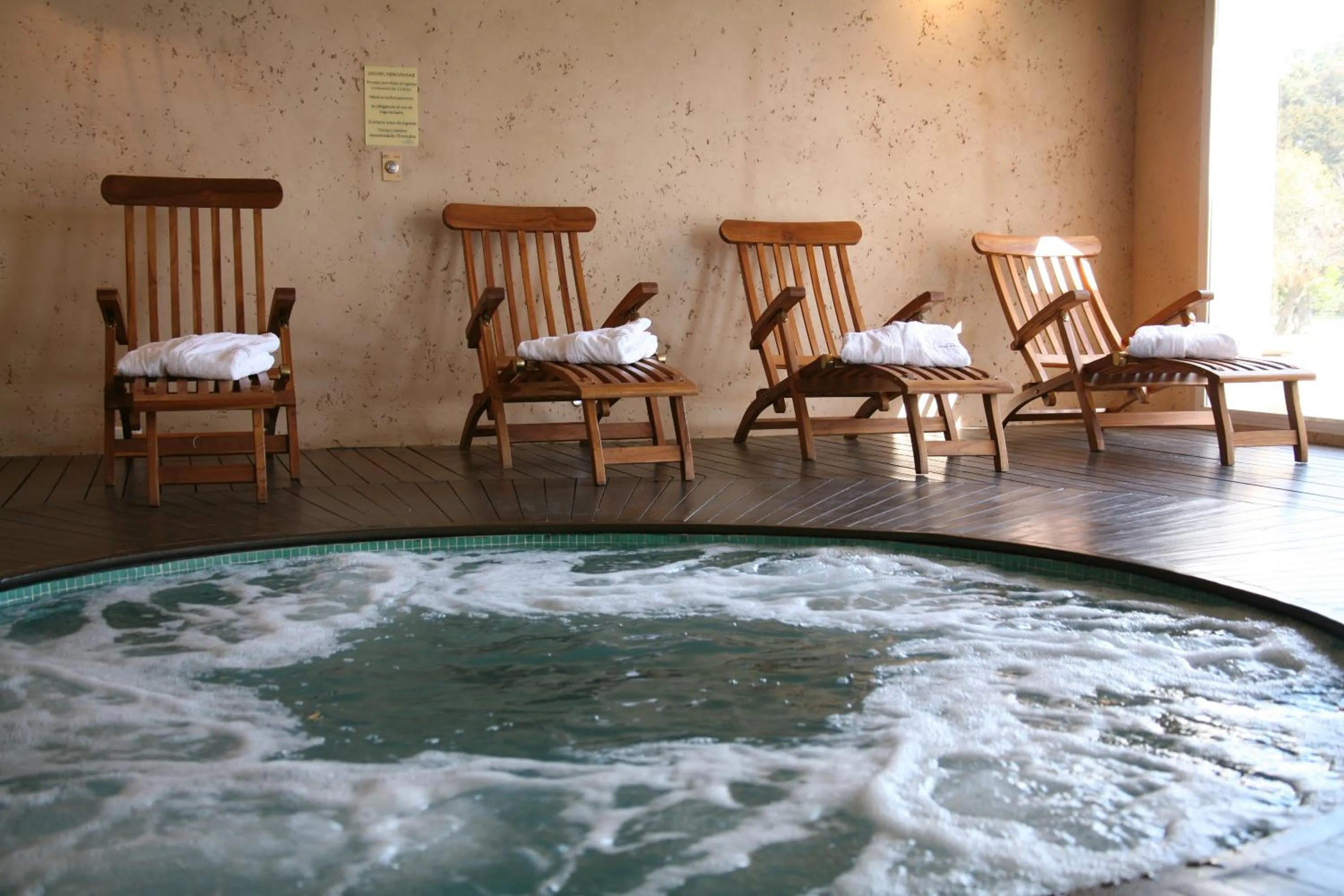 Spa and wellness centre/facilities in Howard Johnson Pilar Resort Spa & Convention Center