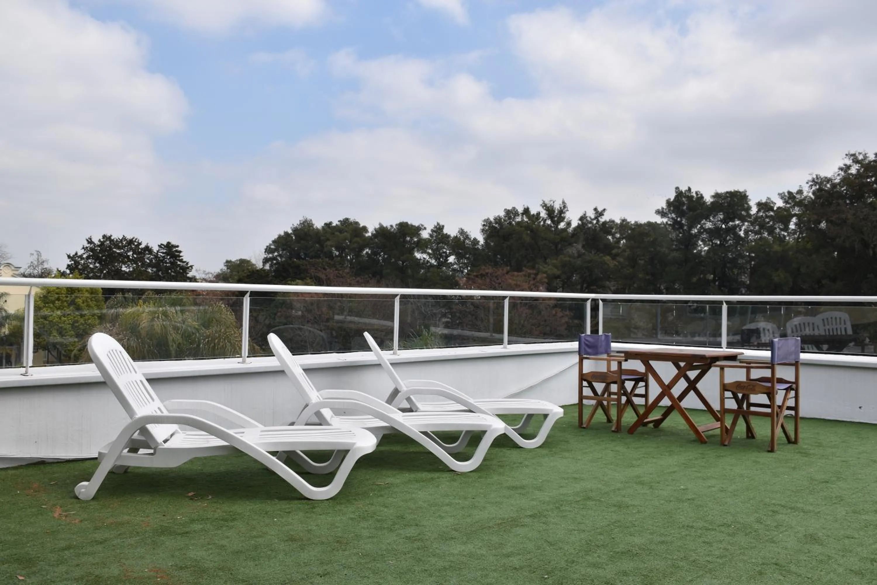 Howard Johnson Pilar Resort Spa & Convention Center