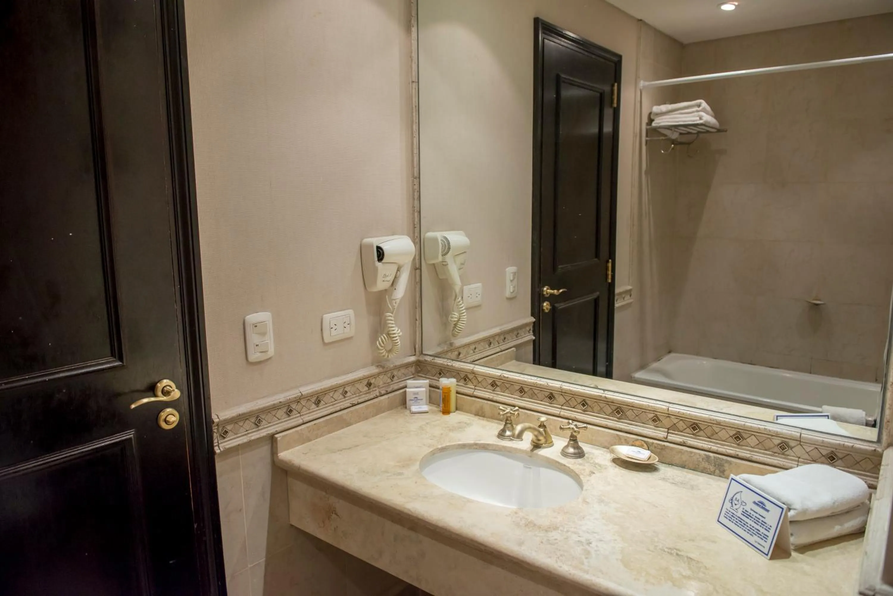 Bathroom in Howard Johnson Pilar Resort Spa & Convention Center