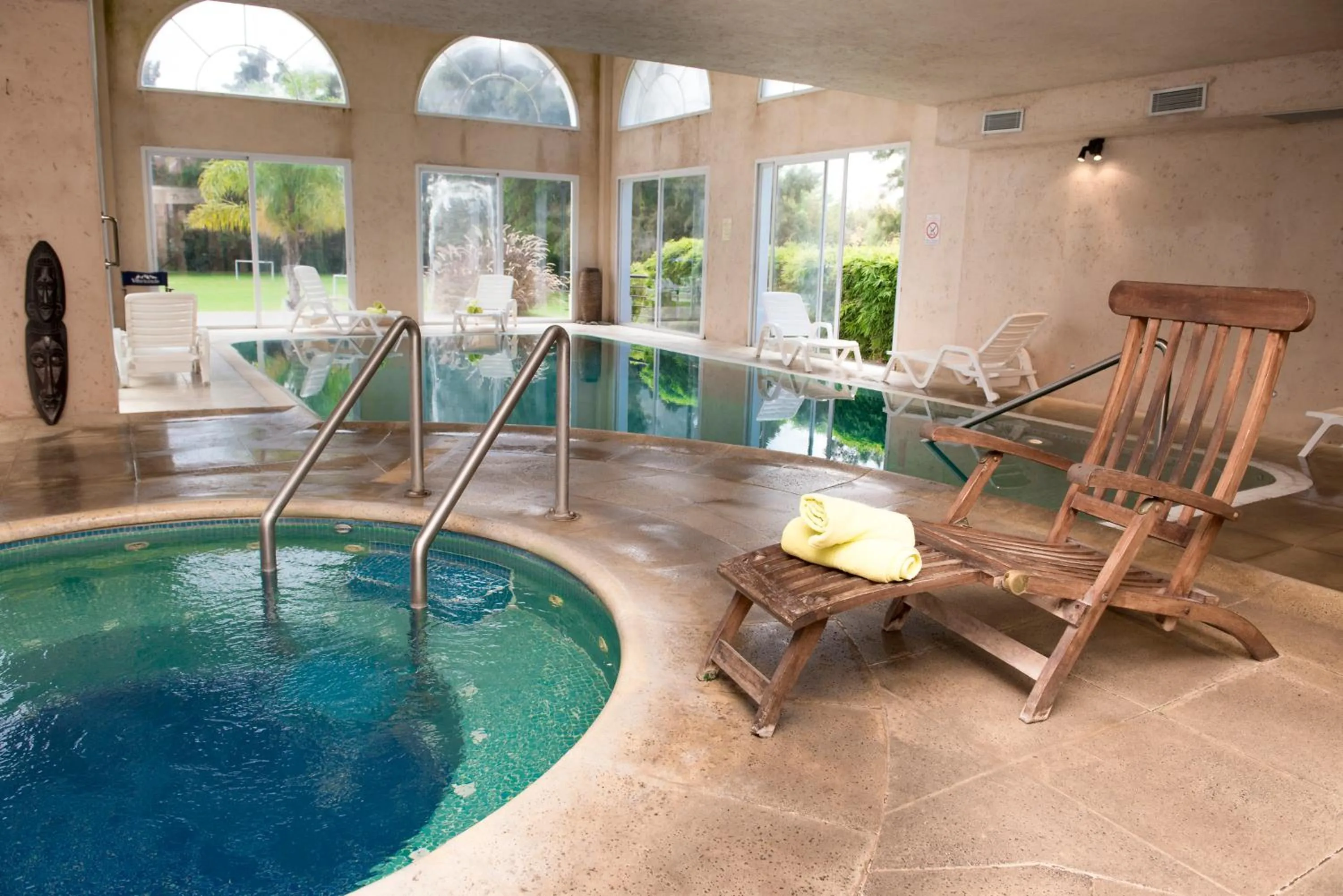 Spa and wellness centre/facilities in Howard Johnson Pilar Resort Spa & Convention Center