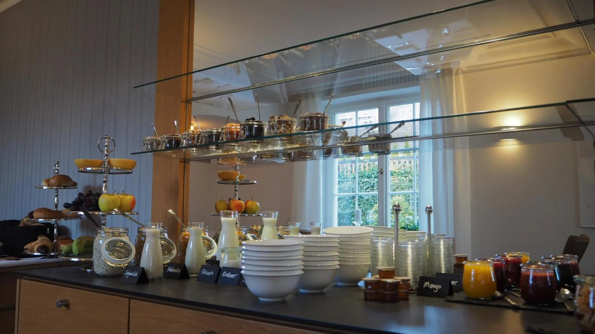 Buffet breakfast in Villa Neugarten