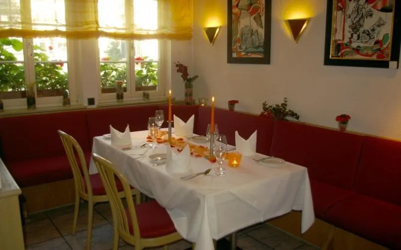 Restaurant/places to eat in Zum treuen Bartel