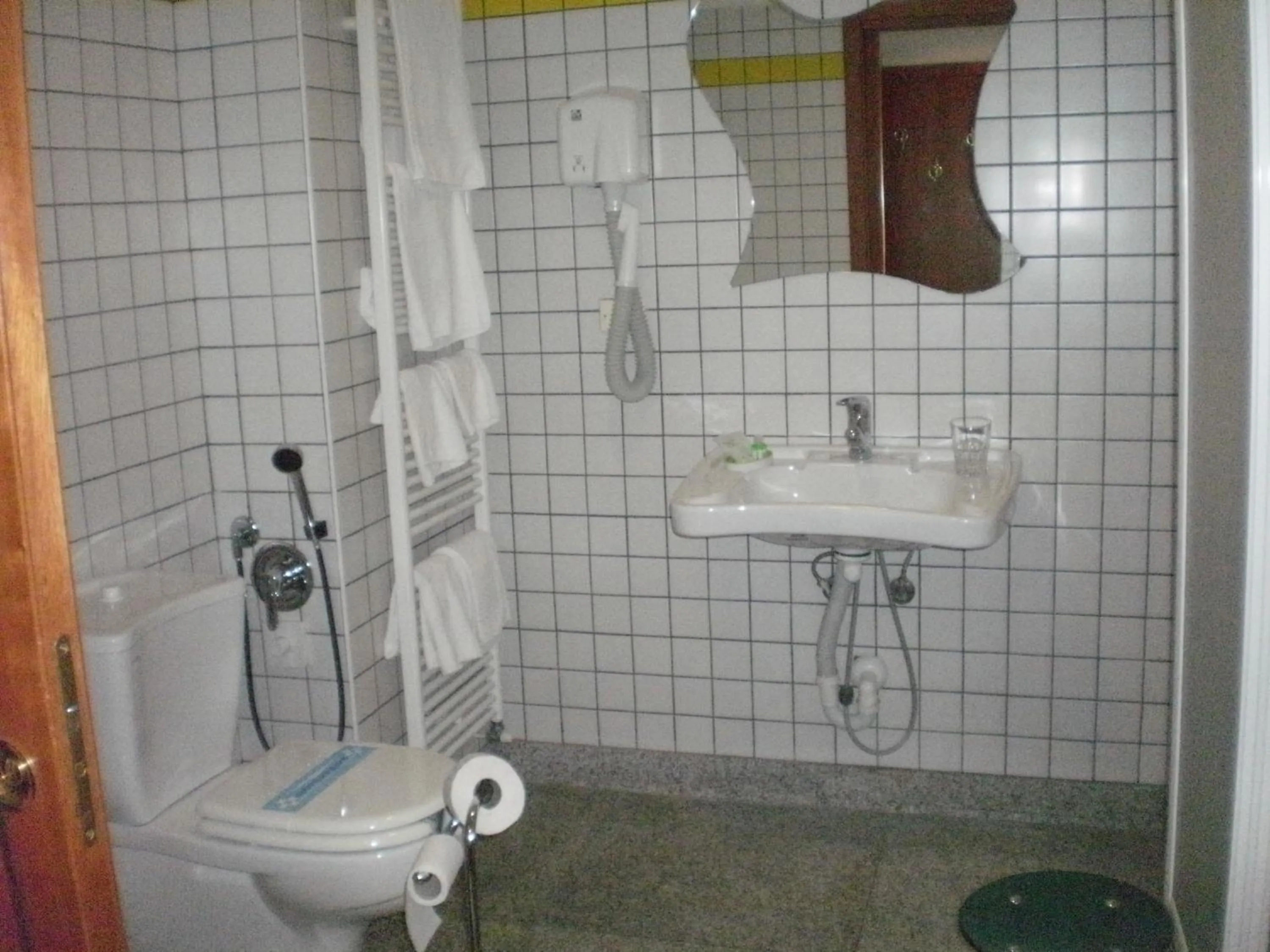 Bathroom in Hotel Serenella