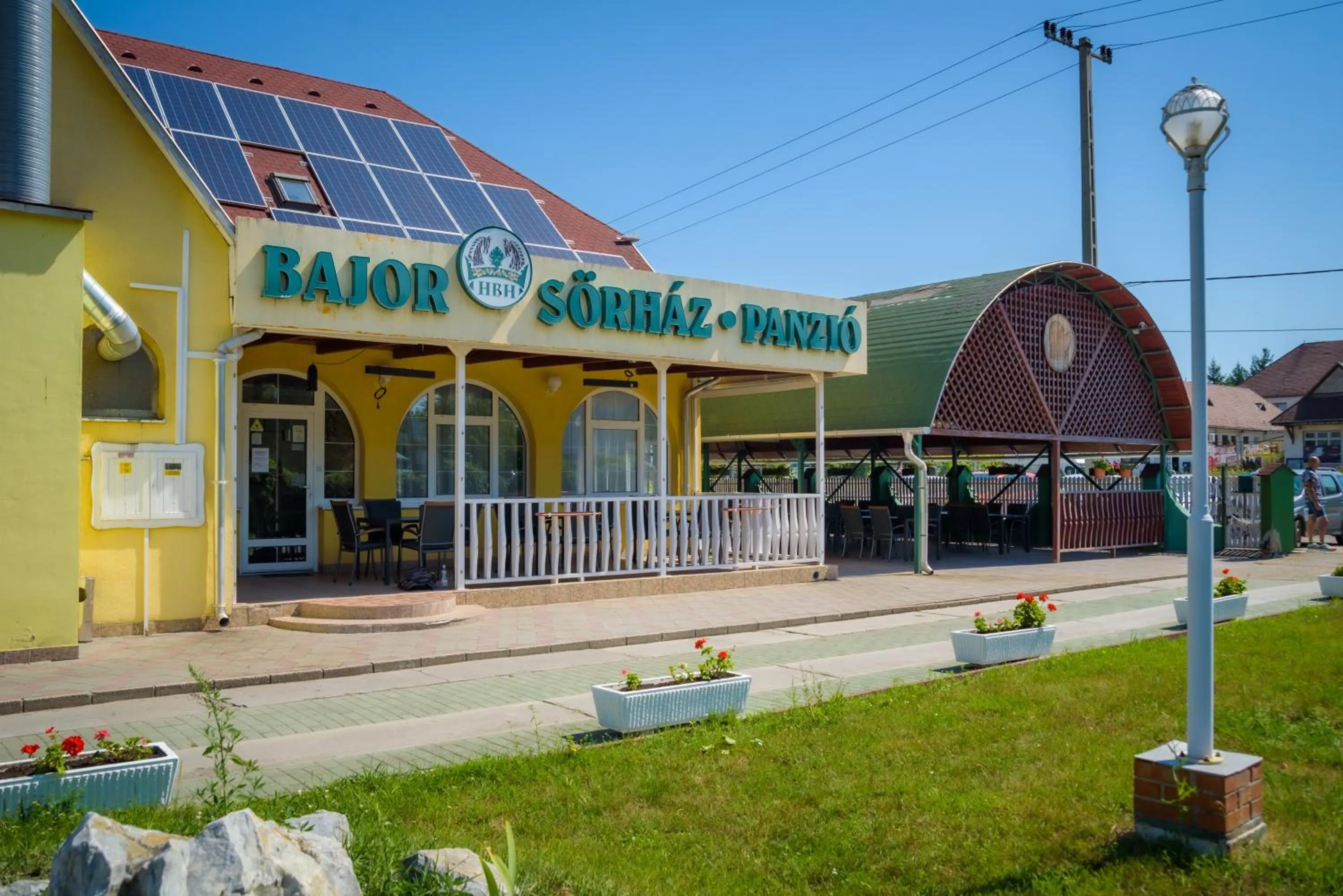 HBH Bajor Sörház Sólyomfészek Panzió