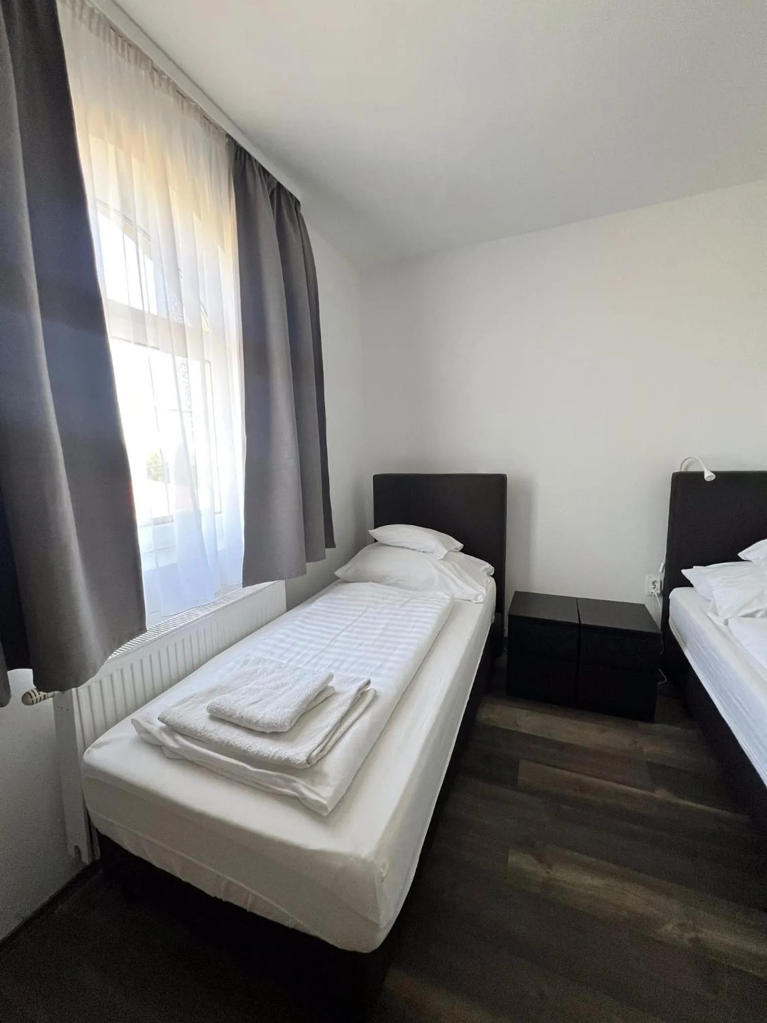 Bed in HBH Bajor Sörház Sólyomfészek Panzió