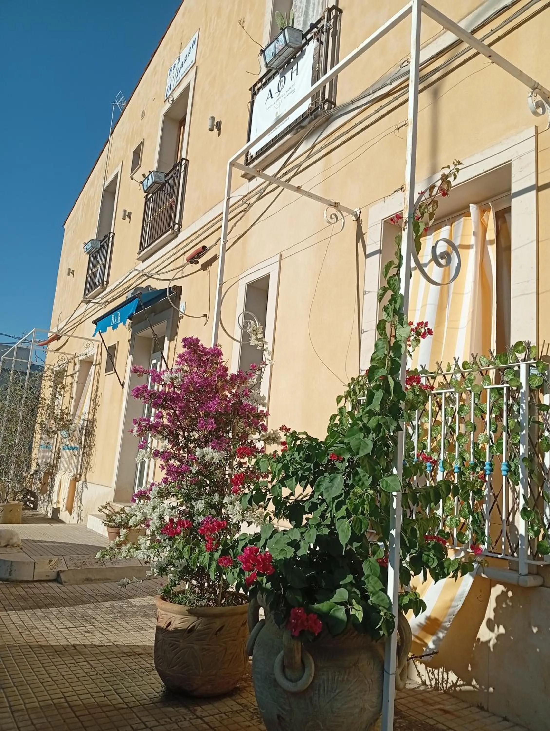 Property building in U' Iazzu