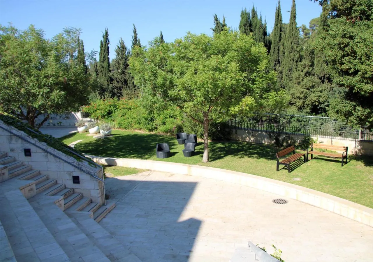 Property building in HI Rabin - Jerusalem Hostel