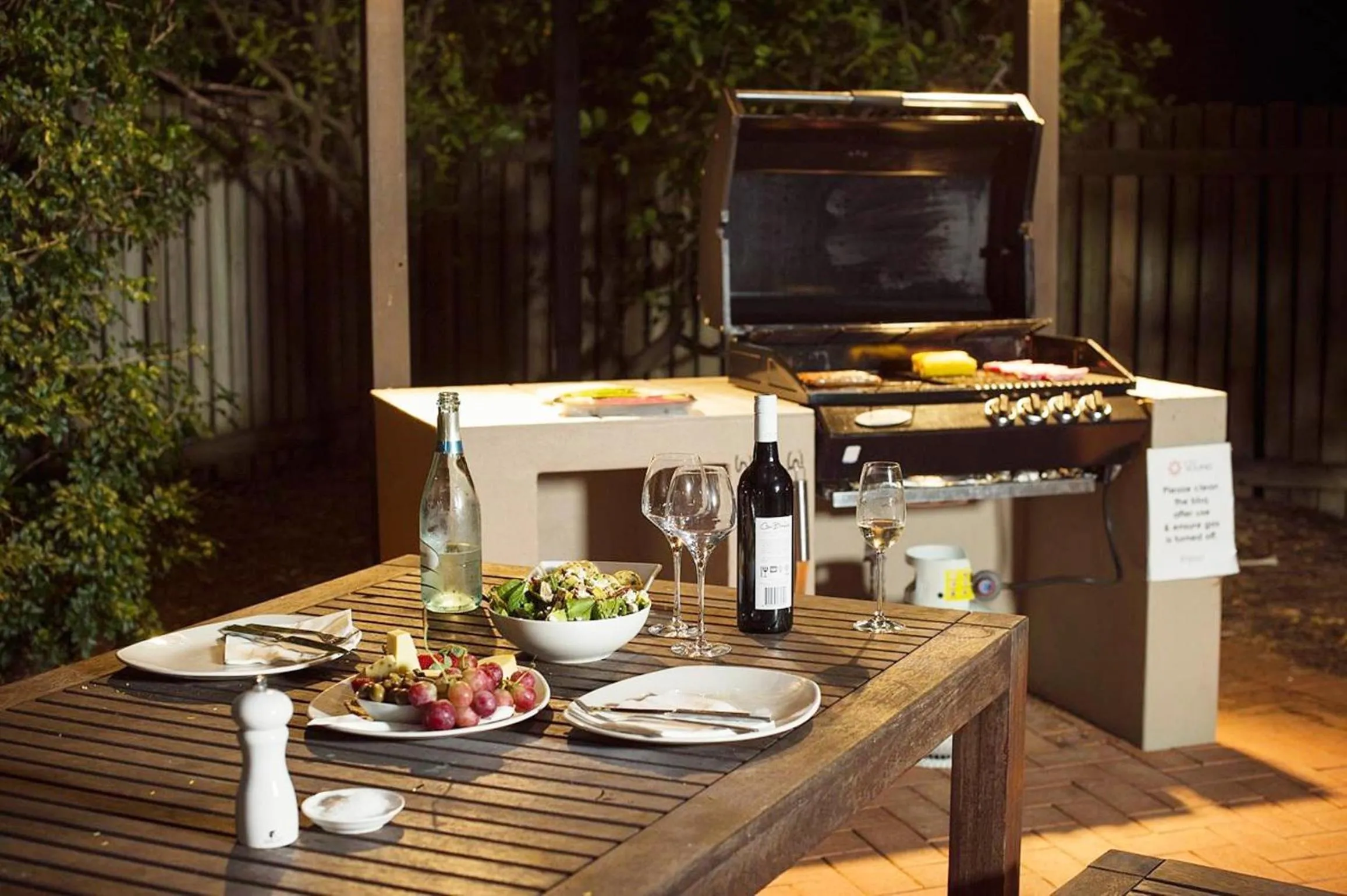 BBQ facilities in At The Sound Noosa