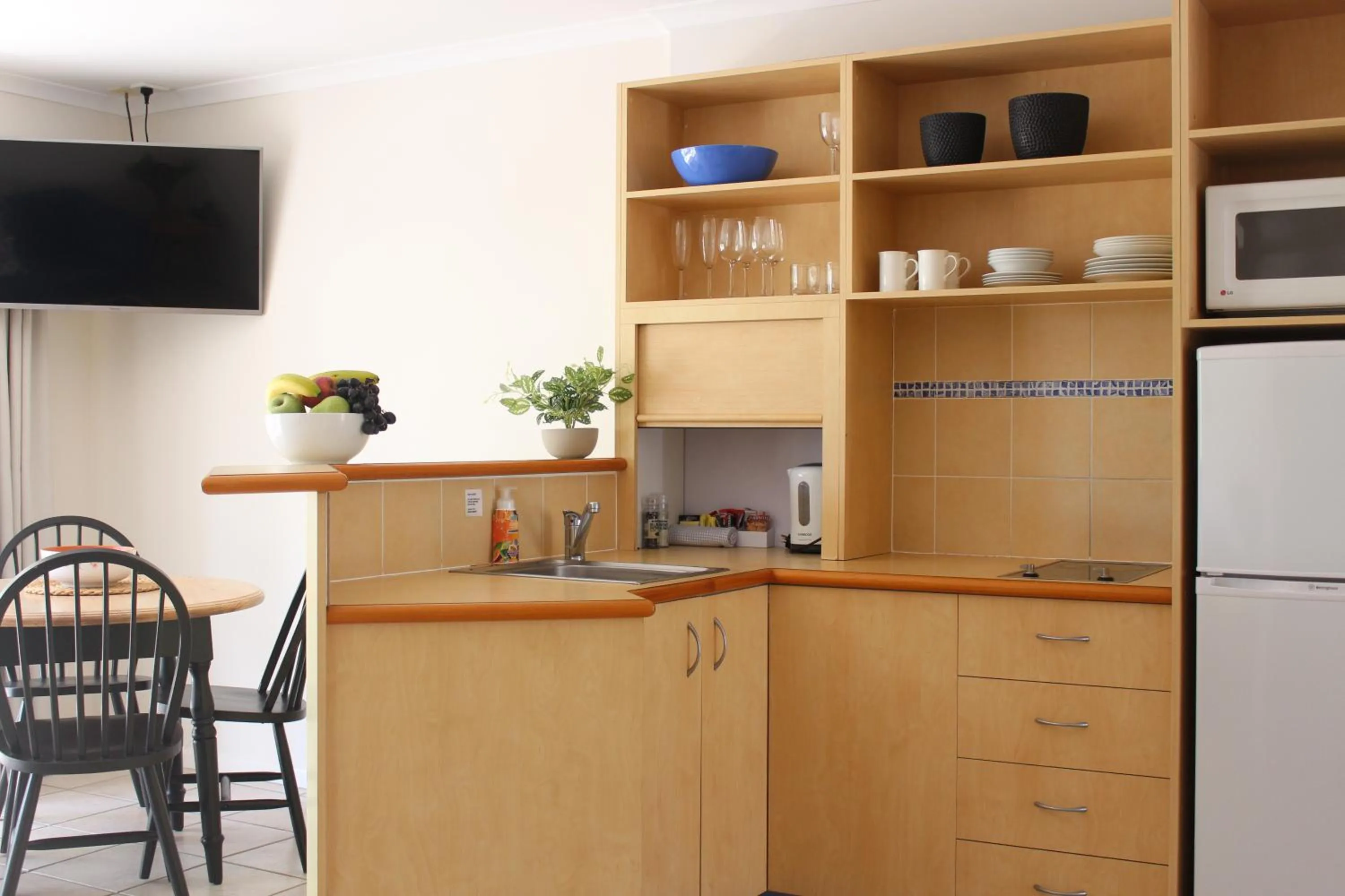 Kitchen or kitchenette in At The Sound Noosa
