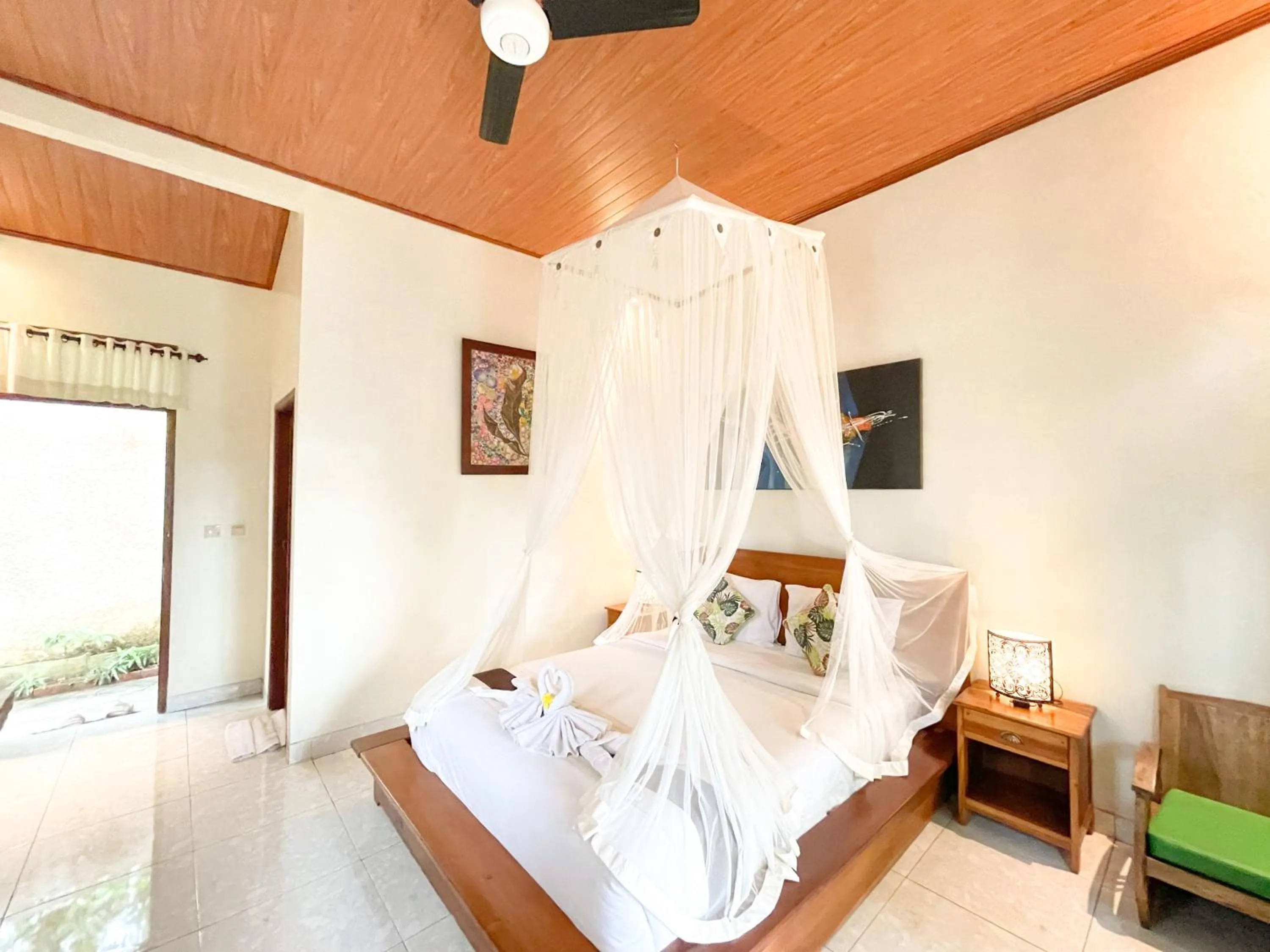 Bedroom, Bed in Mirah Guest House