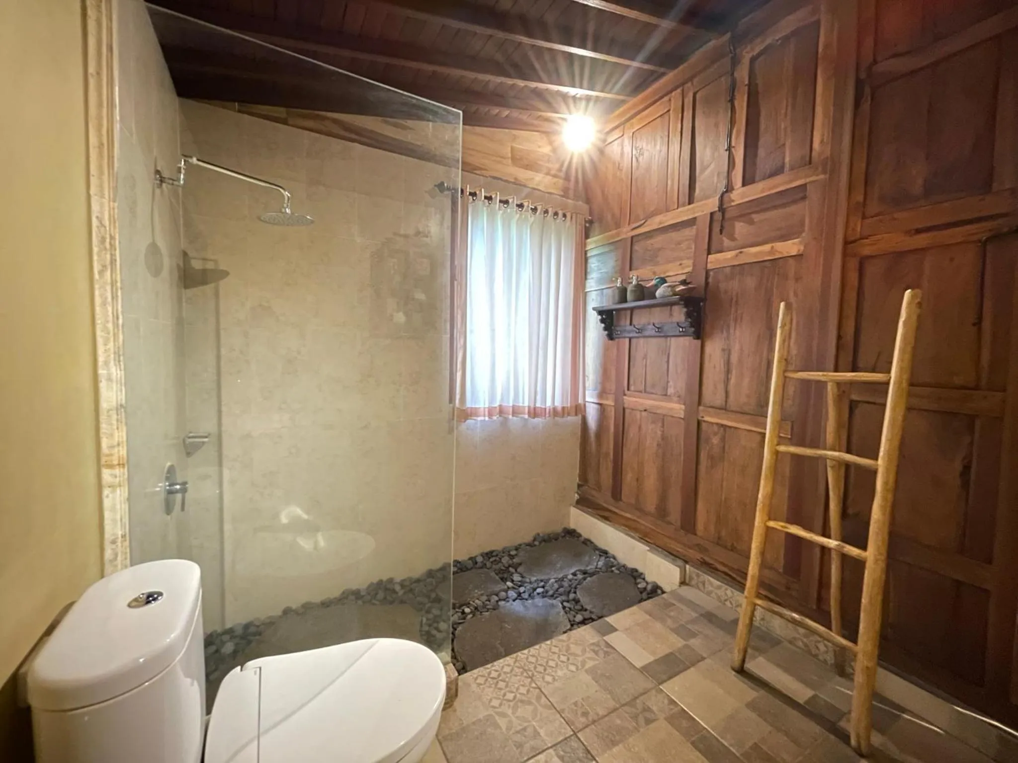 Shower in Mirah Guest House