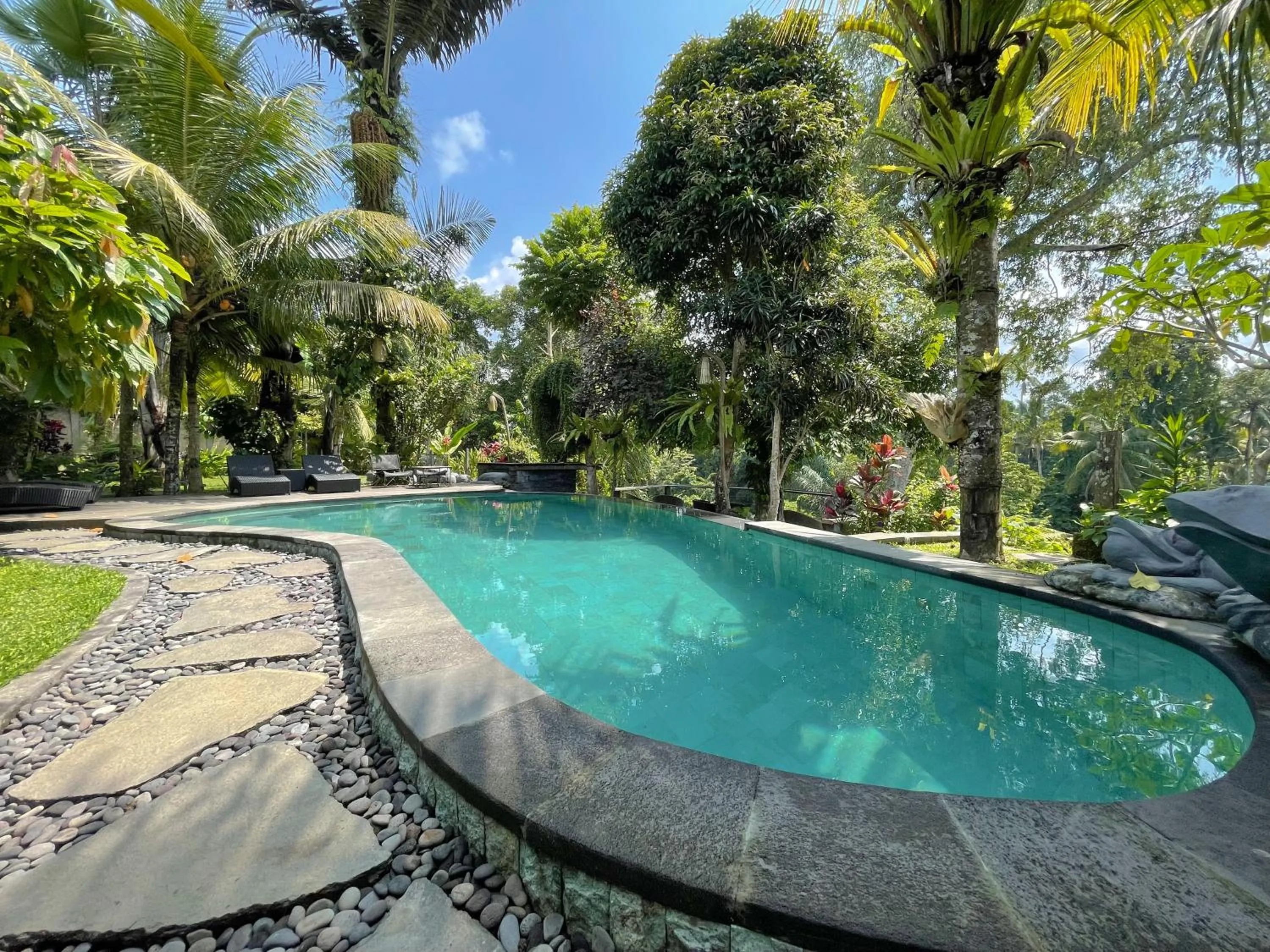 Spring in Mirah Guest House