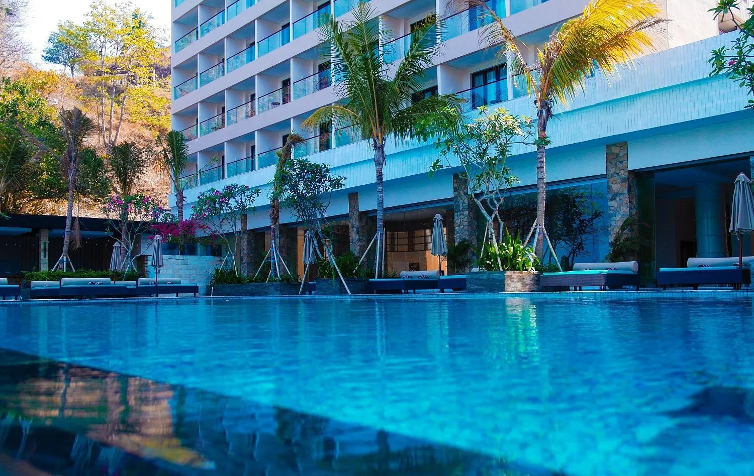 Swimming pool in Louis Kienne Resort Senggigi