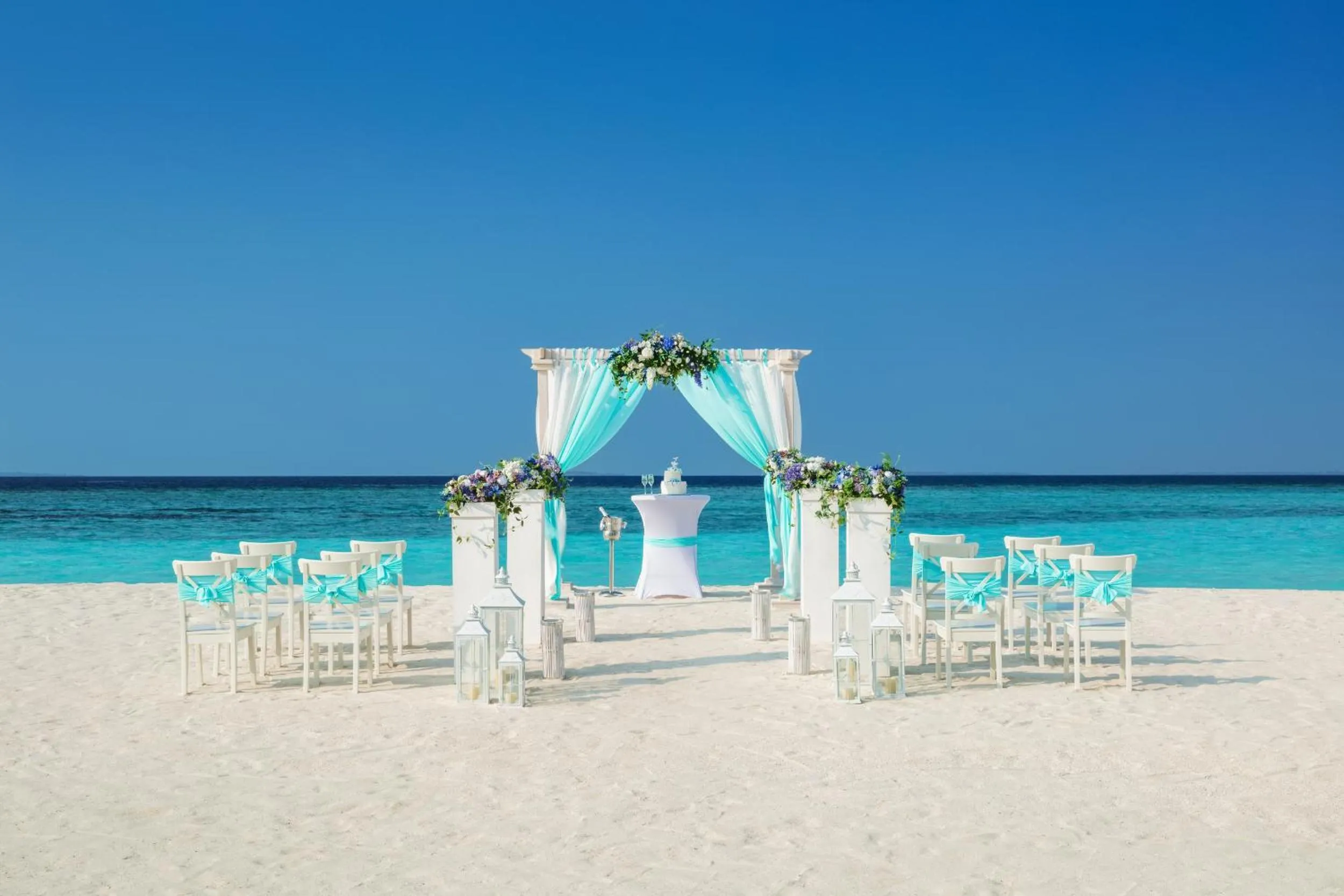 wedding in Kuredhivaru Resort and Spa - Maldives