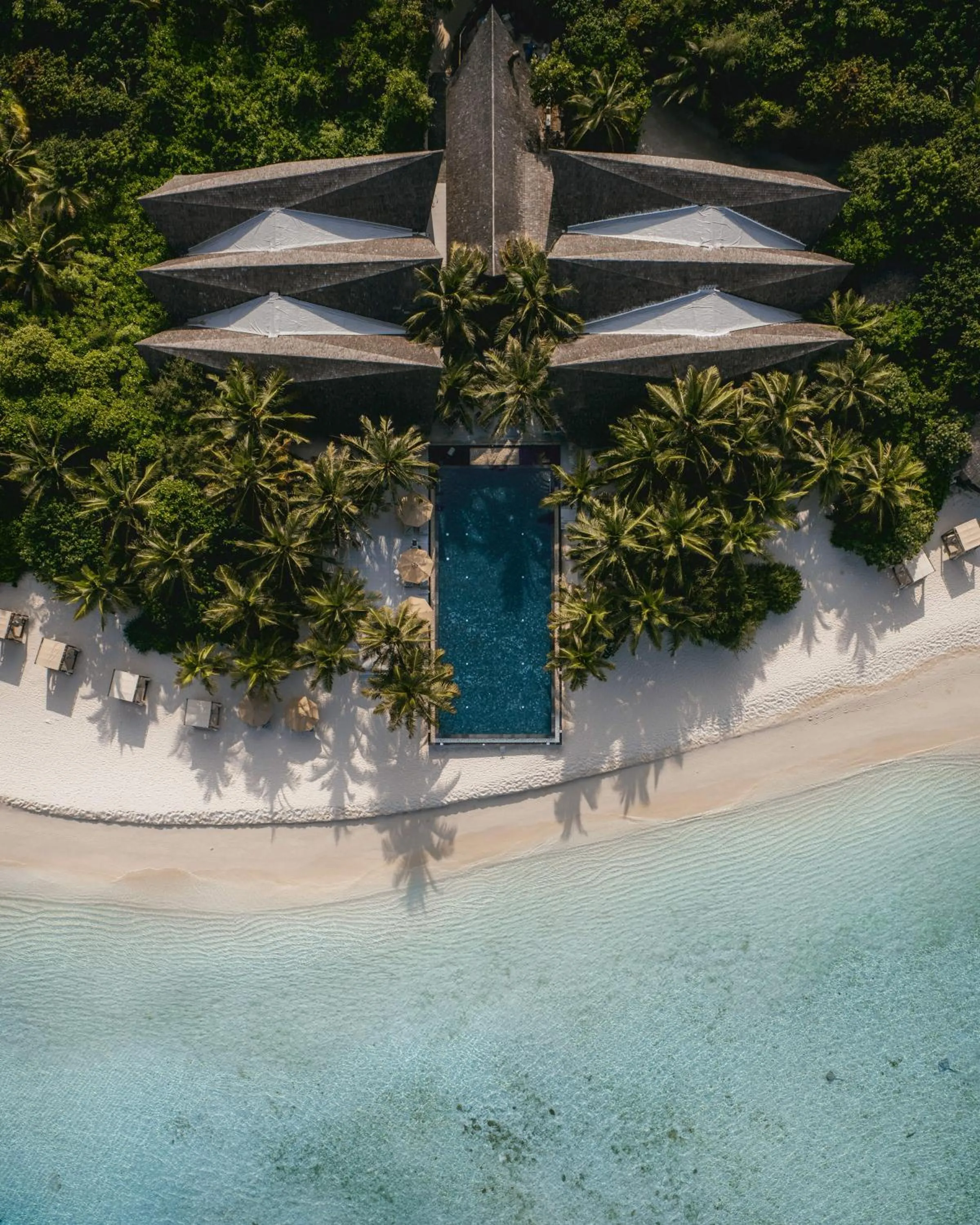 Restaurant/places to eat in Kuredhivaru Resort and Spa - Maldives