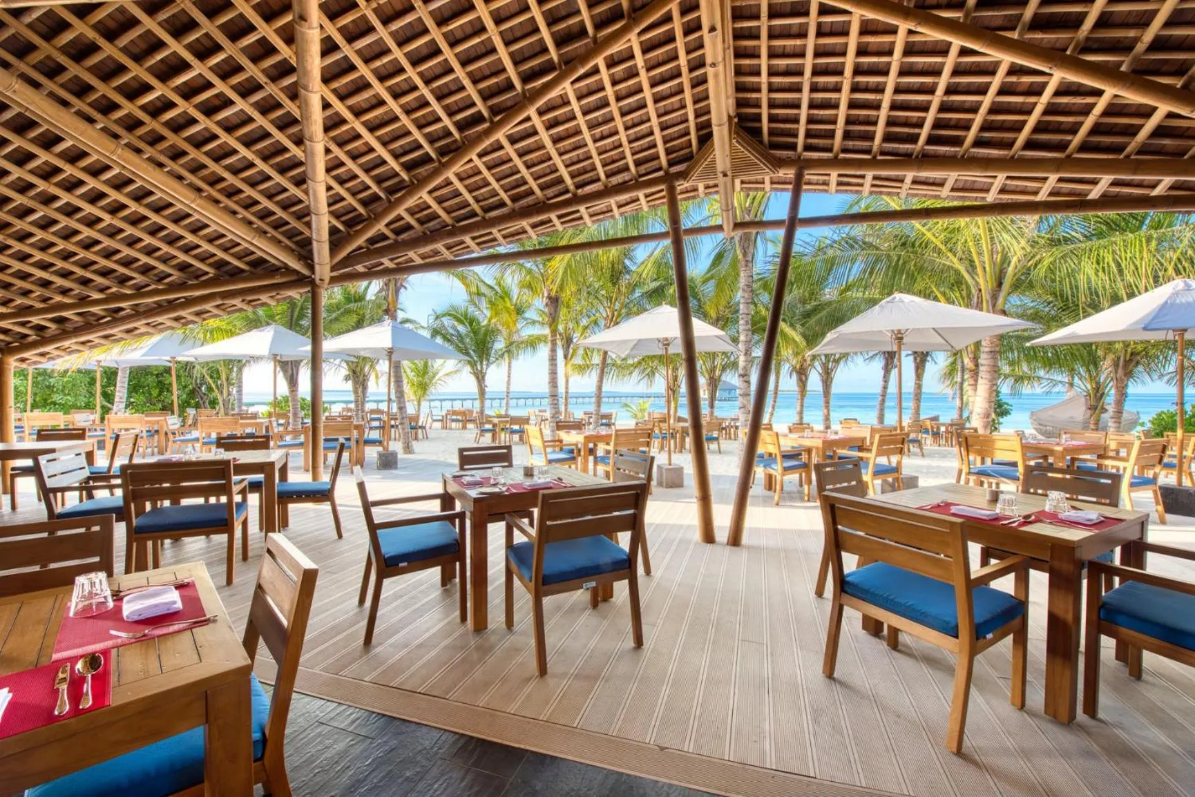 Restaurant/places to eat in Kuredhivaru Resort and Spa - Maldives
