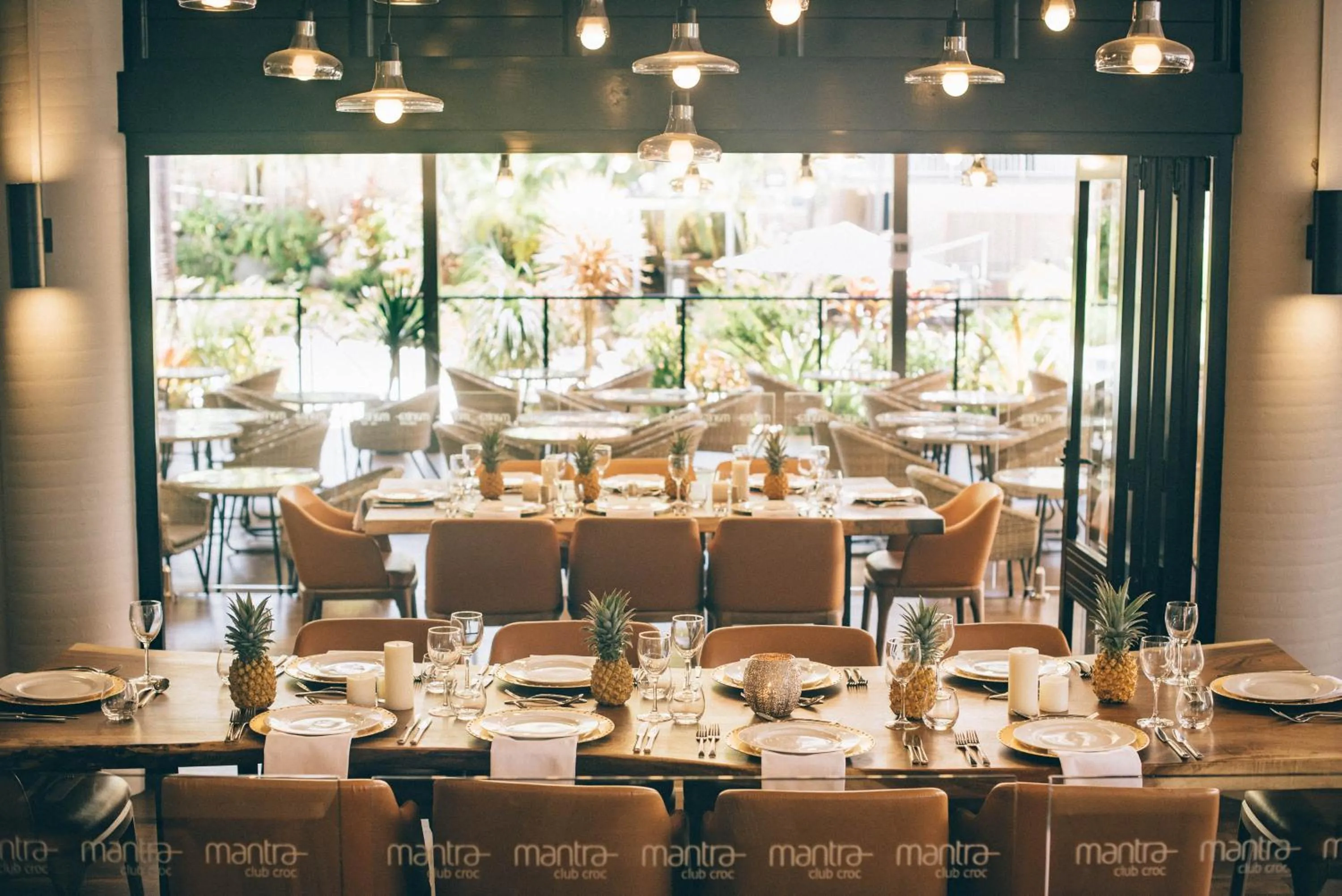 Restaurant/places to eat in Mantra Club Croc