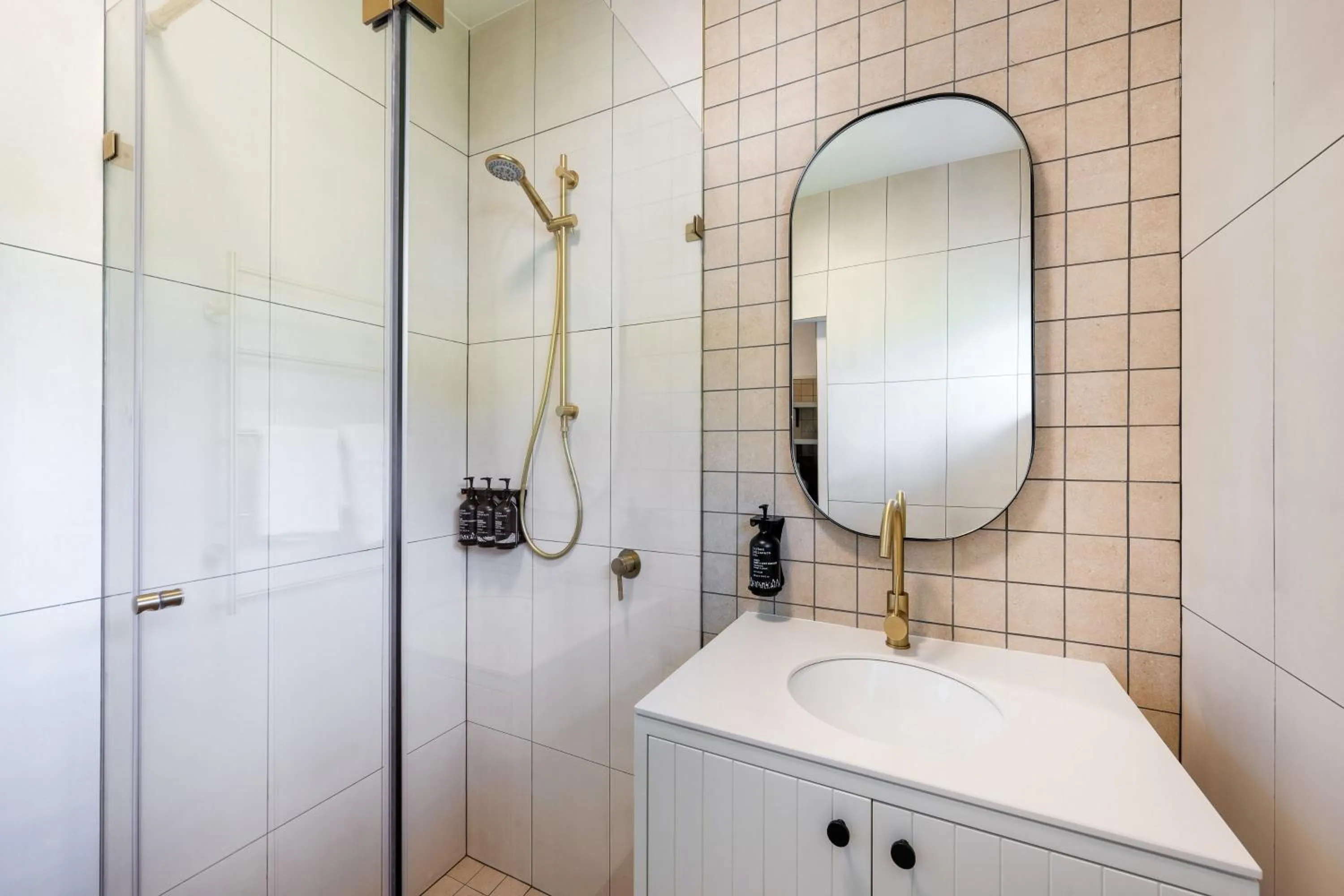 Shower in Mantra Club Croc