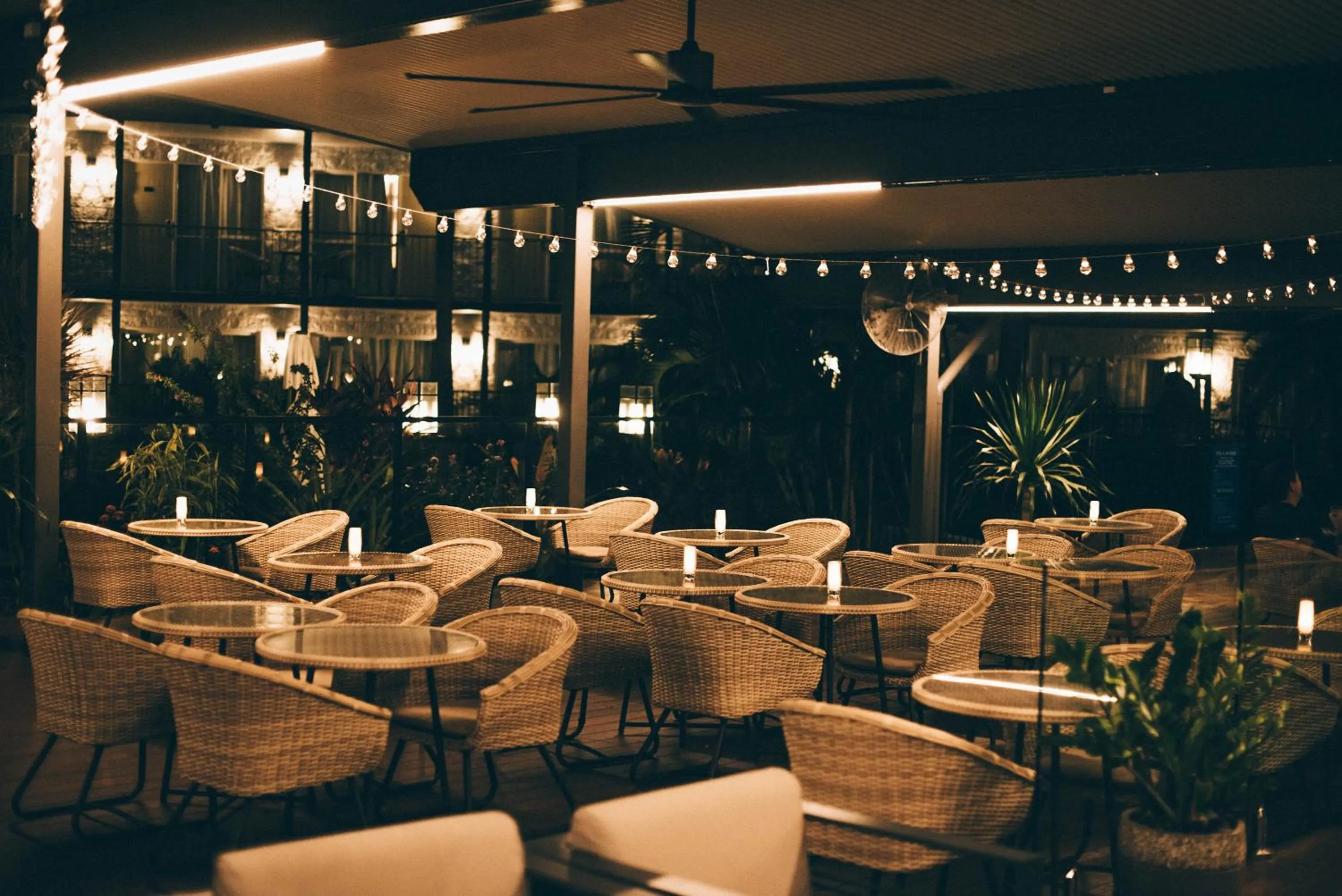 Restaurant/places to eat in Mantra Club Croc