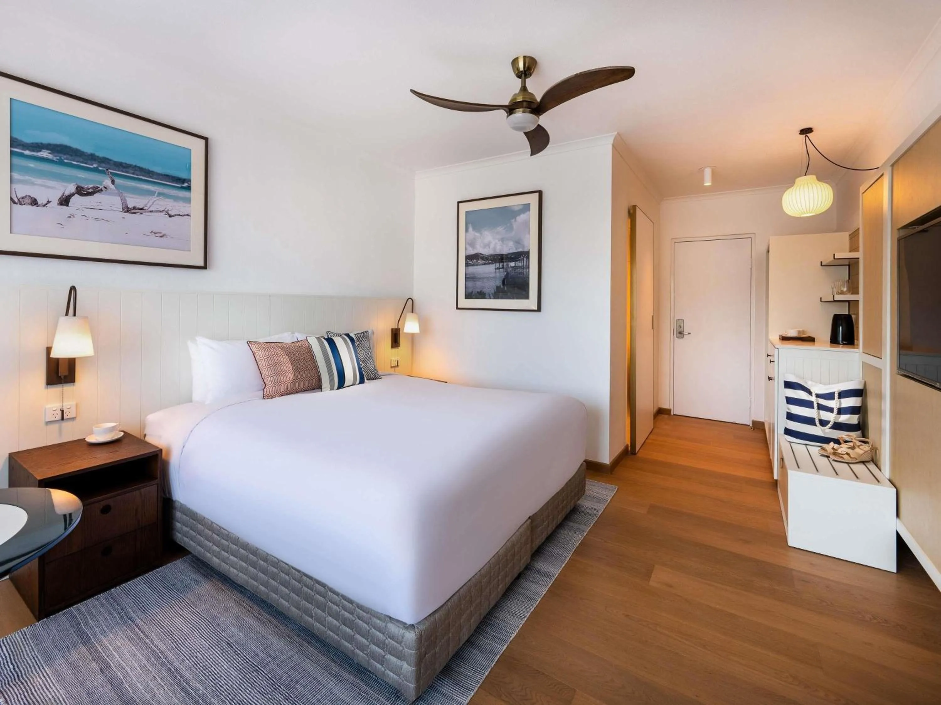 Bedroom, Bed in Mantra Club Croc