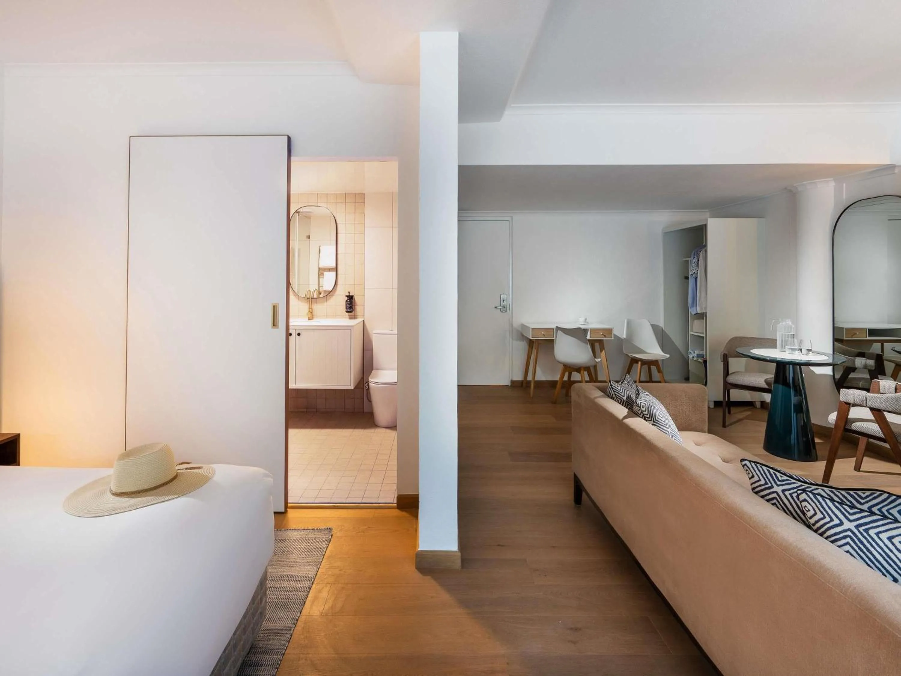 Bedroom, Bed in Mantra Club Croc