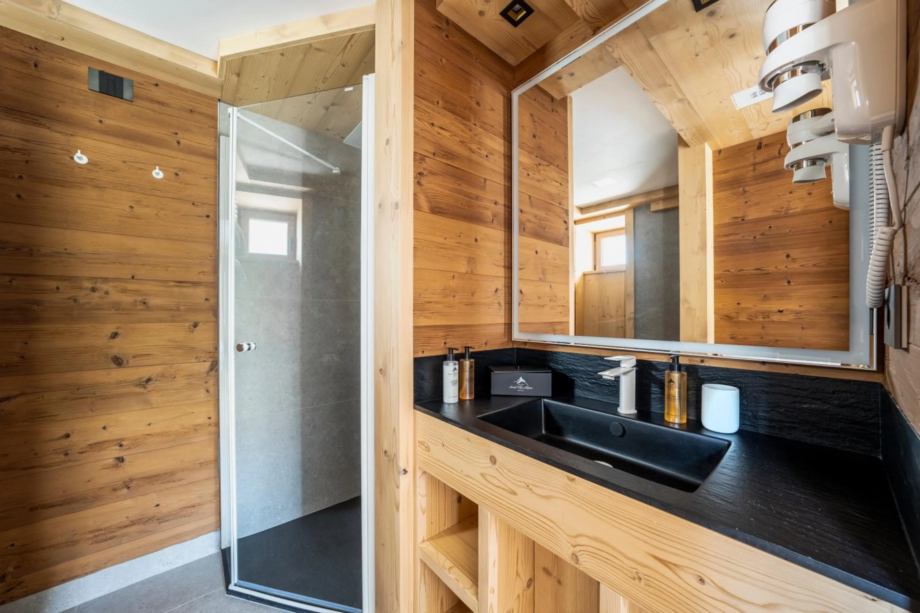 Bathroom in Hotel Villa Alpina ***S