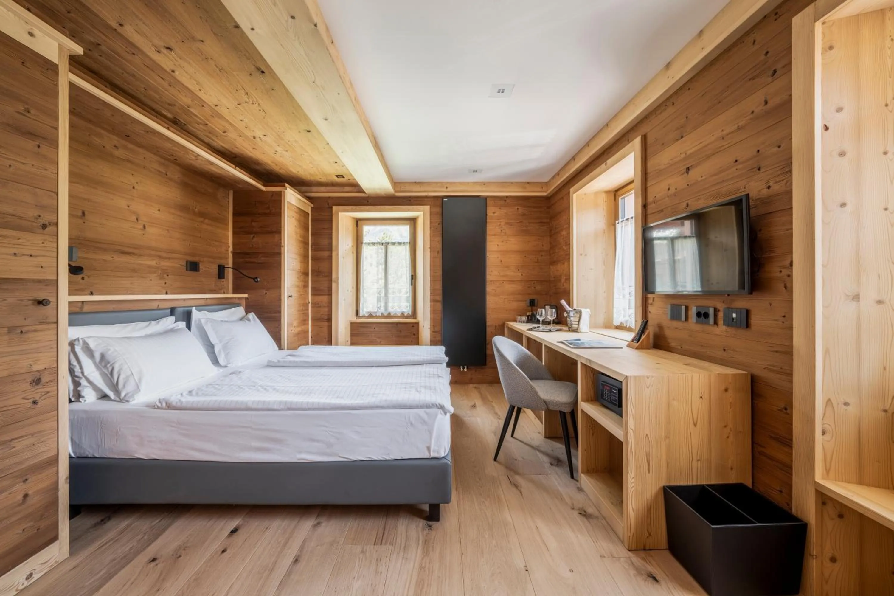 Bedroom, Bed in Hotel Villa Alpina ***S