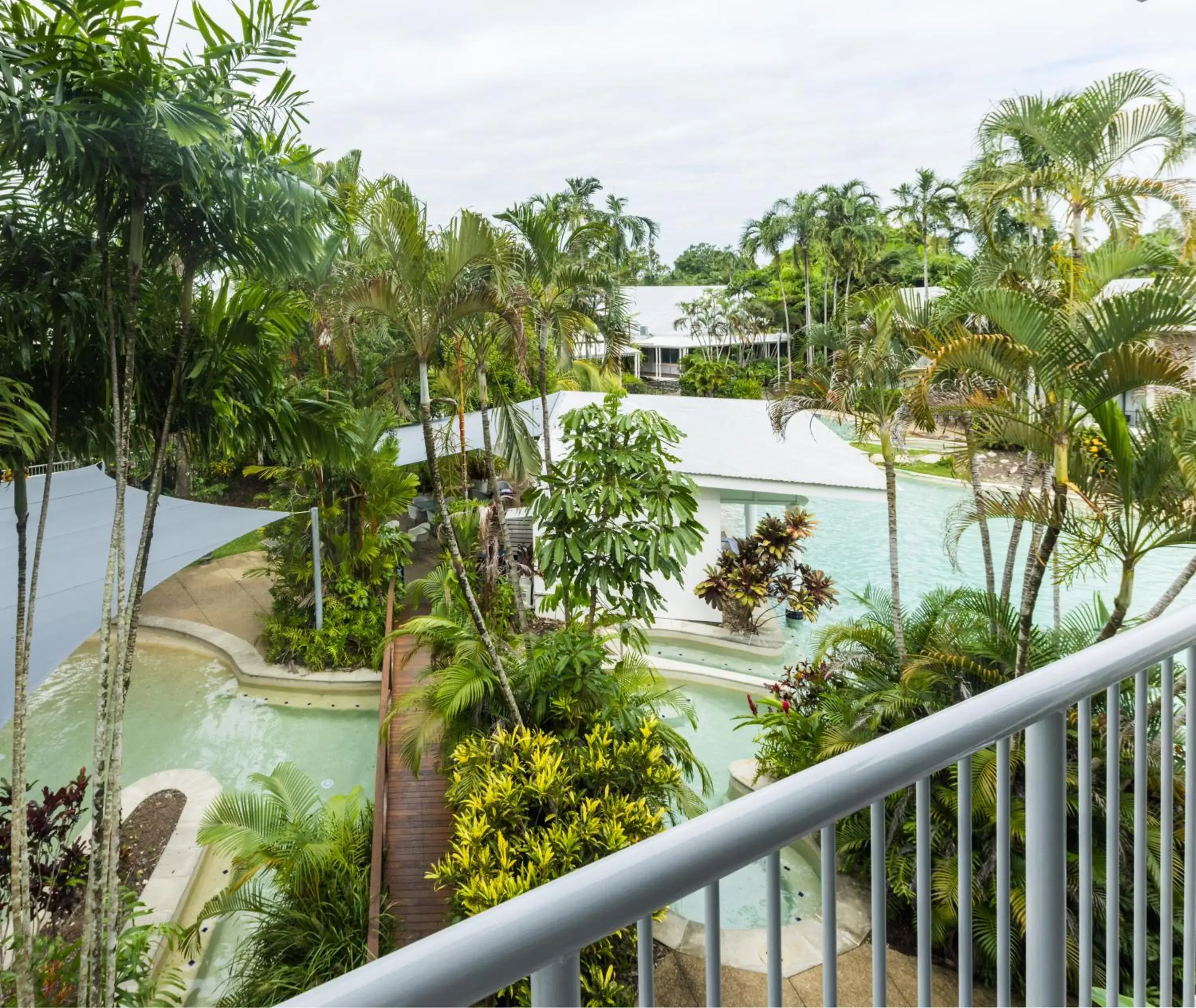 Two-Bedroom Apartment with Pool View in Oaks Port Douglas Resort Two-Bedroom Apartment with Pool View in Oaks Port Douglas Resort