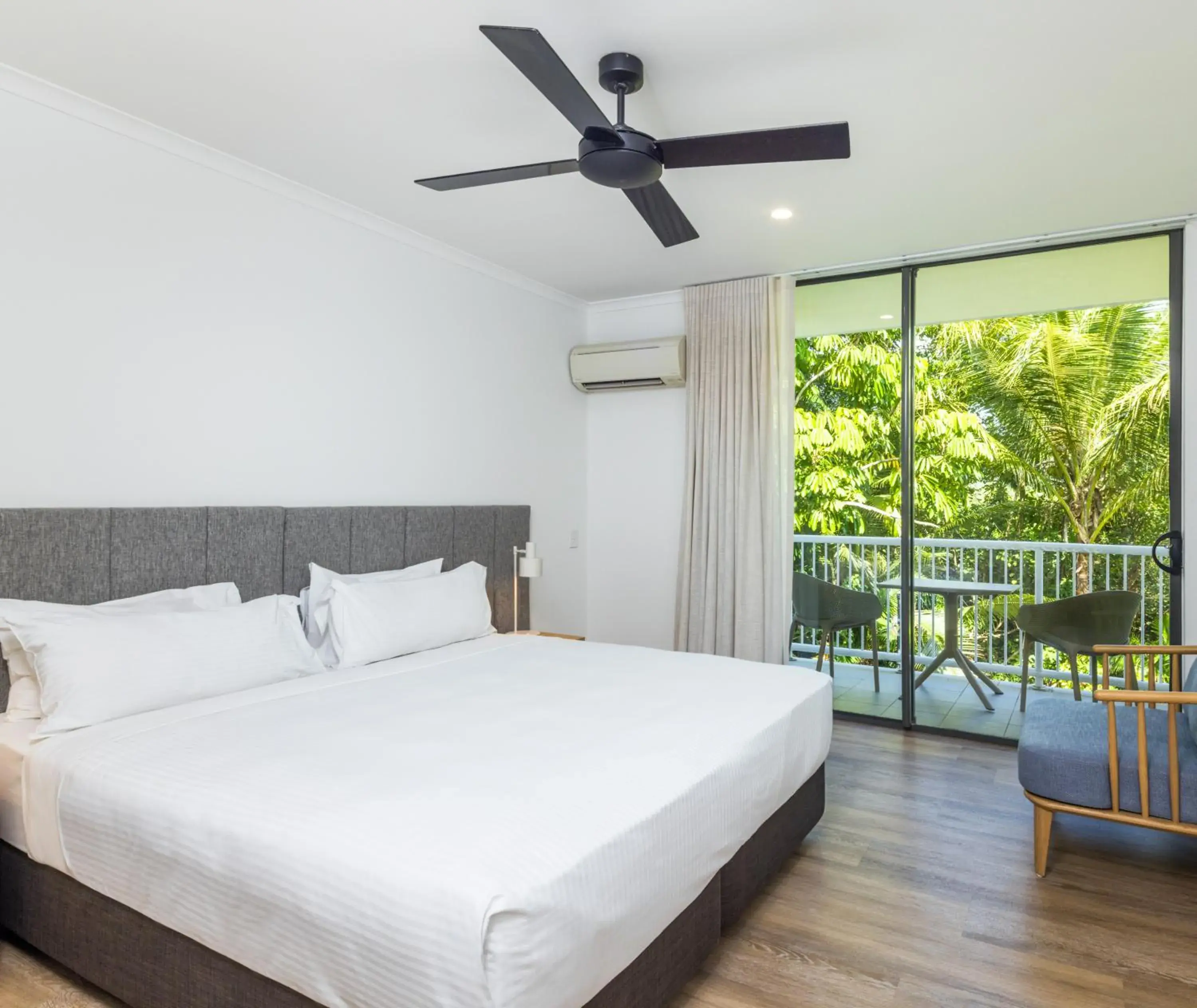 Two-Bedroom Apartment Garden View Premier in Oaks Port Douglas Resort Two-Bedroom Apartment Garden View Premier in Oaks Port Douglas Resort