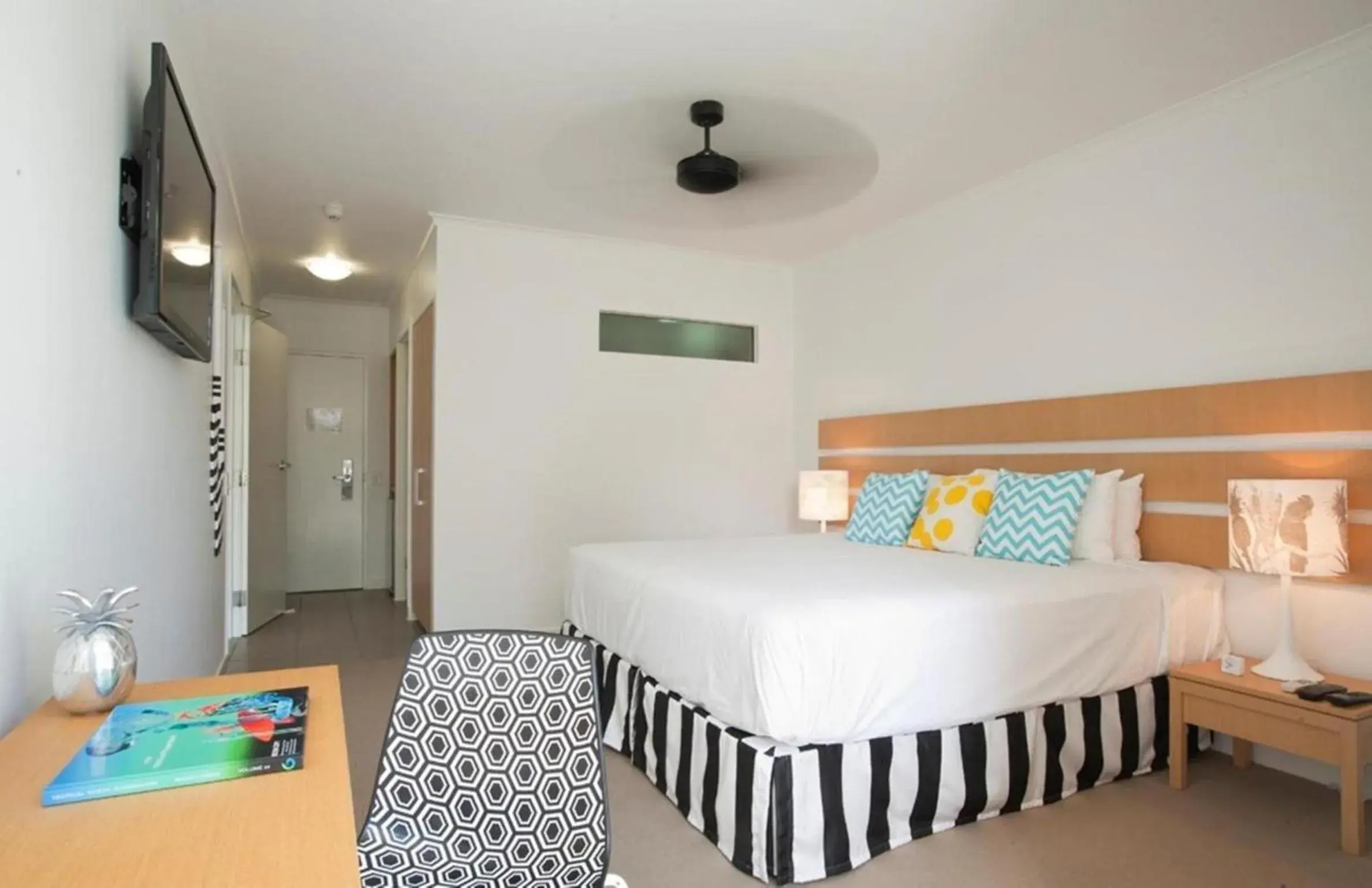 King Room with Pool View - No Housekeeping in Oaks Port Douglas Resort King Room with Pool View - No Housekeeping in Oaks Port Douglas Resort