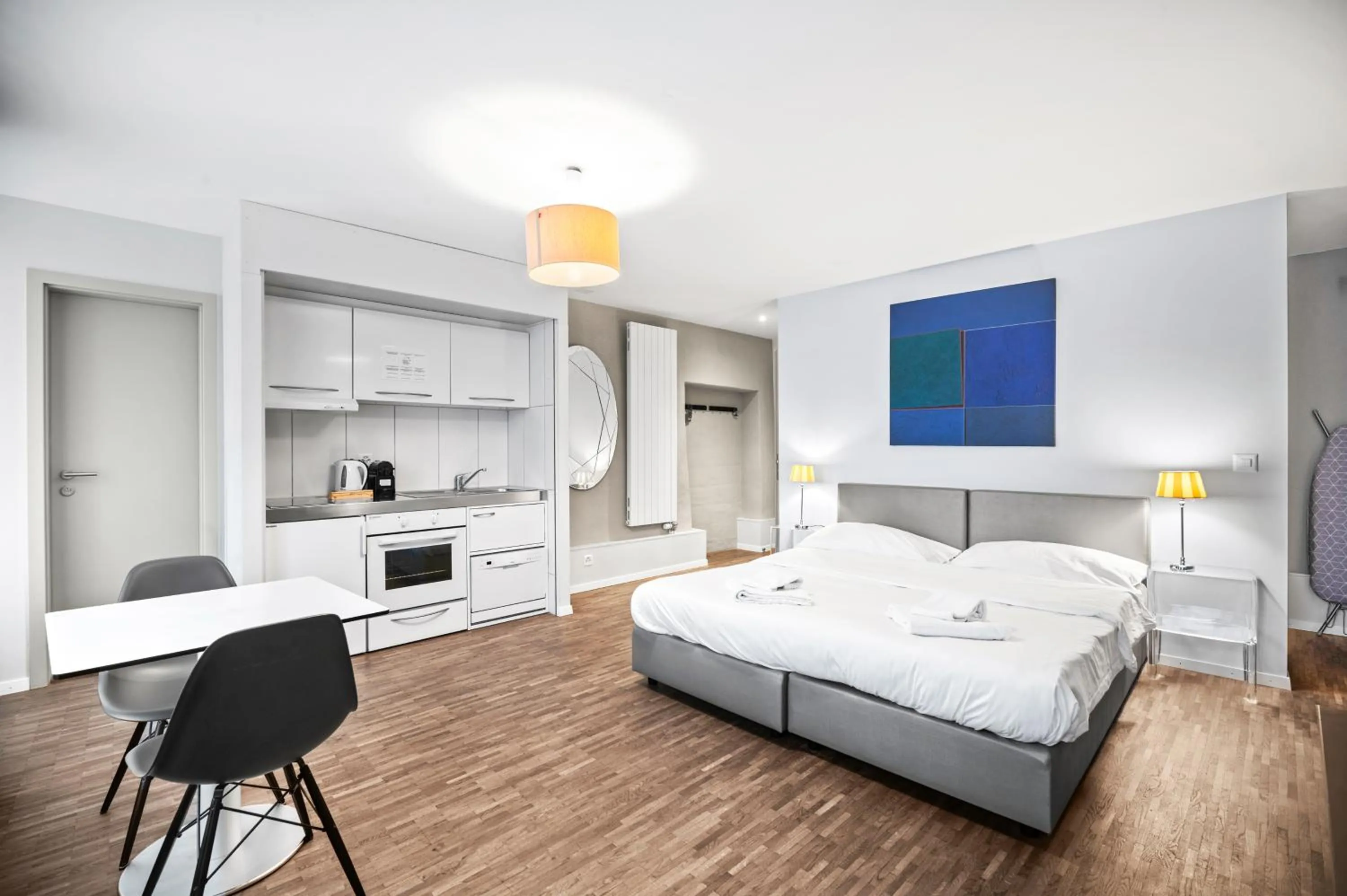 Bed in Hotel Hine Adon Fribourg