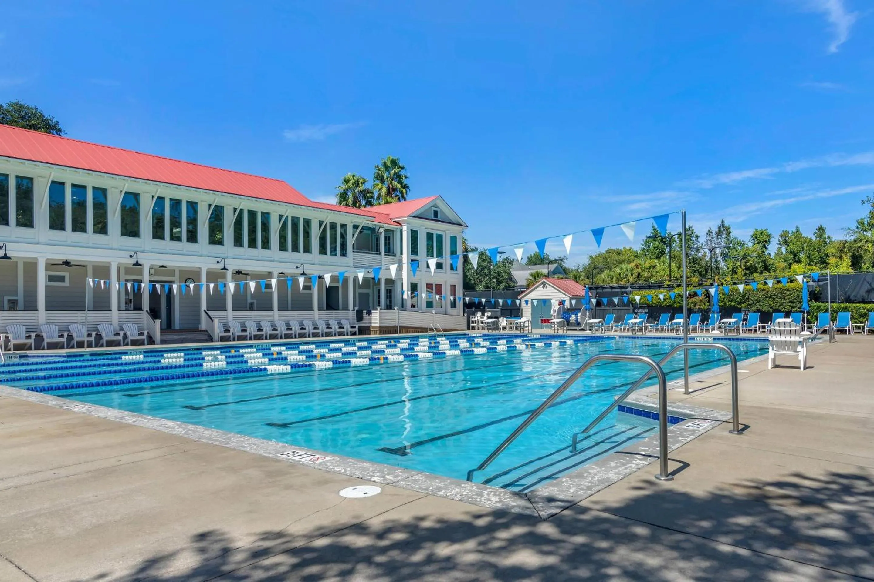 Swimming pool in Inn at I'On, an Ascend Collection Hotel